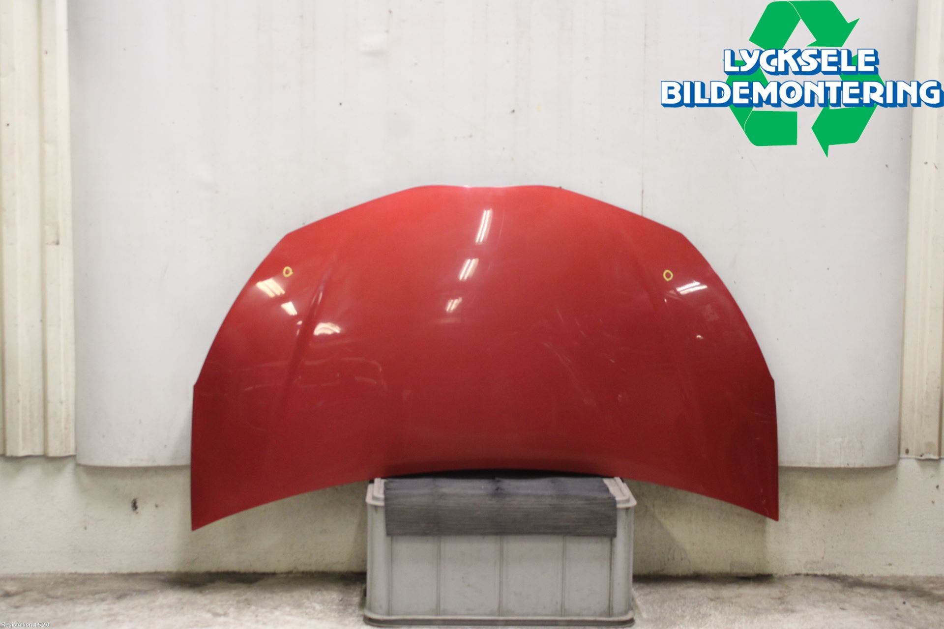 Toyota YARIS XP130 12-14 Huv Fram