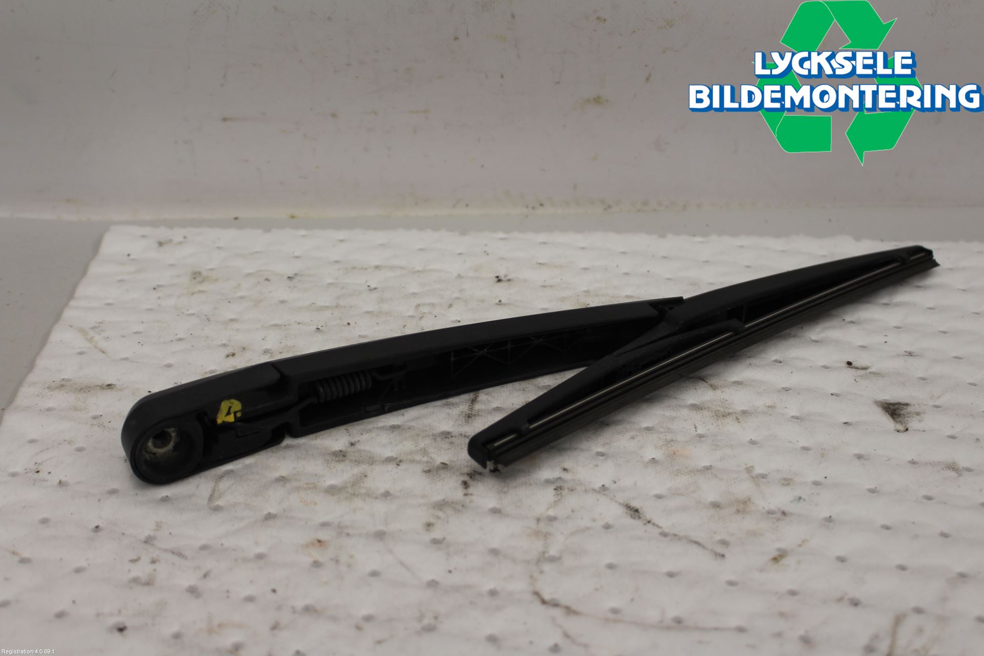 Kia RIO 12-16 Torkararm-Bakruta