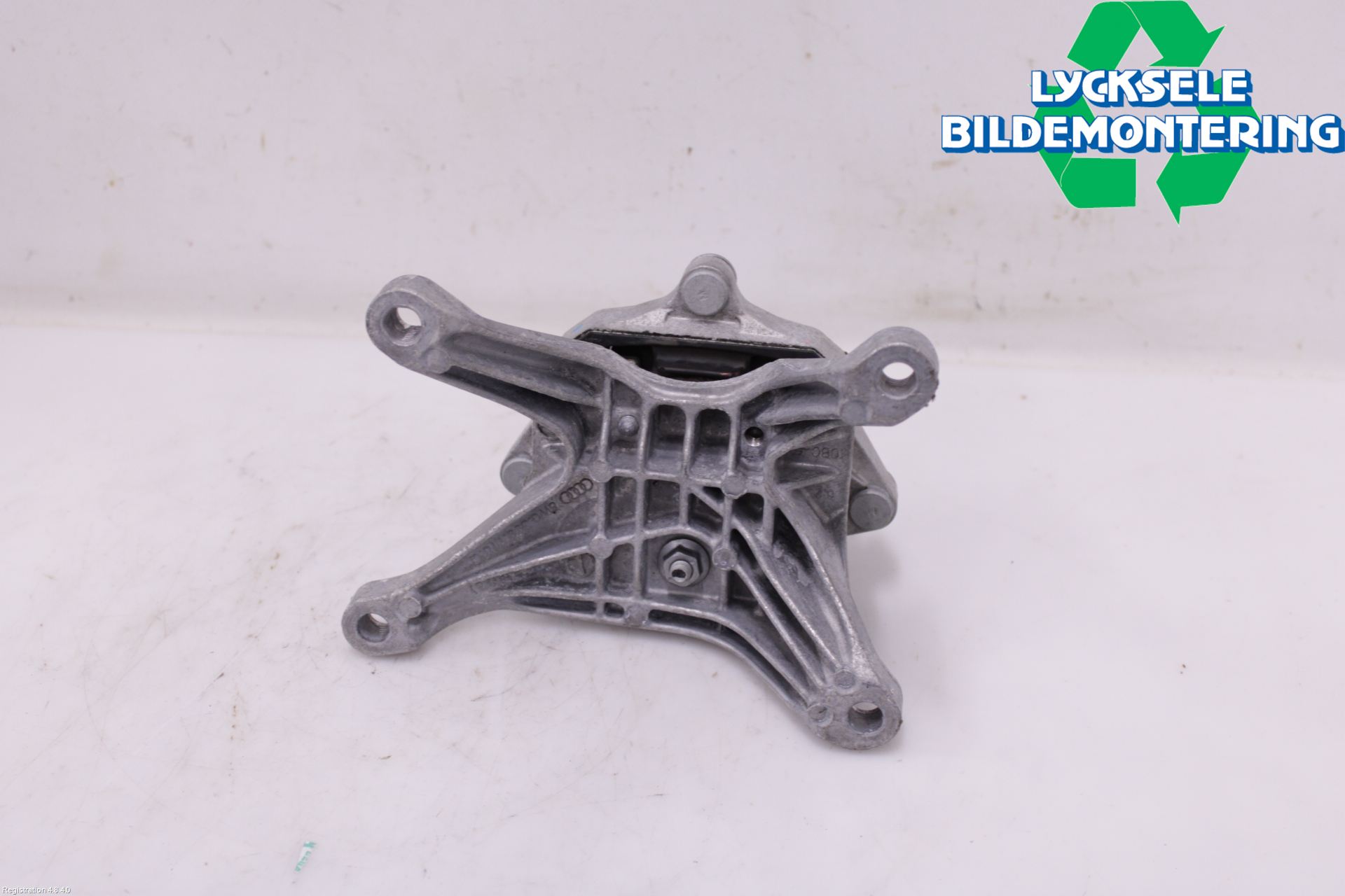 Audi A4/S4 B9 20- Växellådskudde