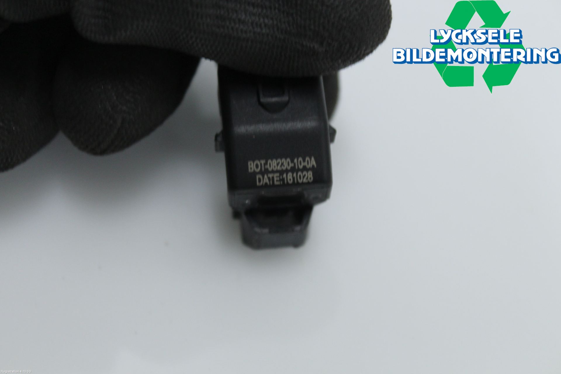 Suzuki VITARA 15- Parkeringshjälp Frontsensor