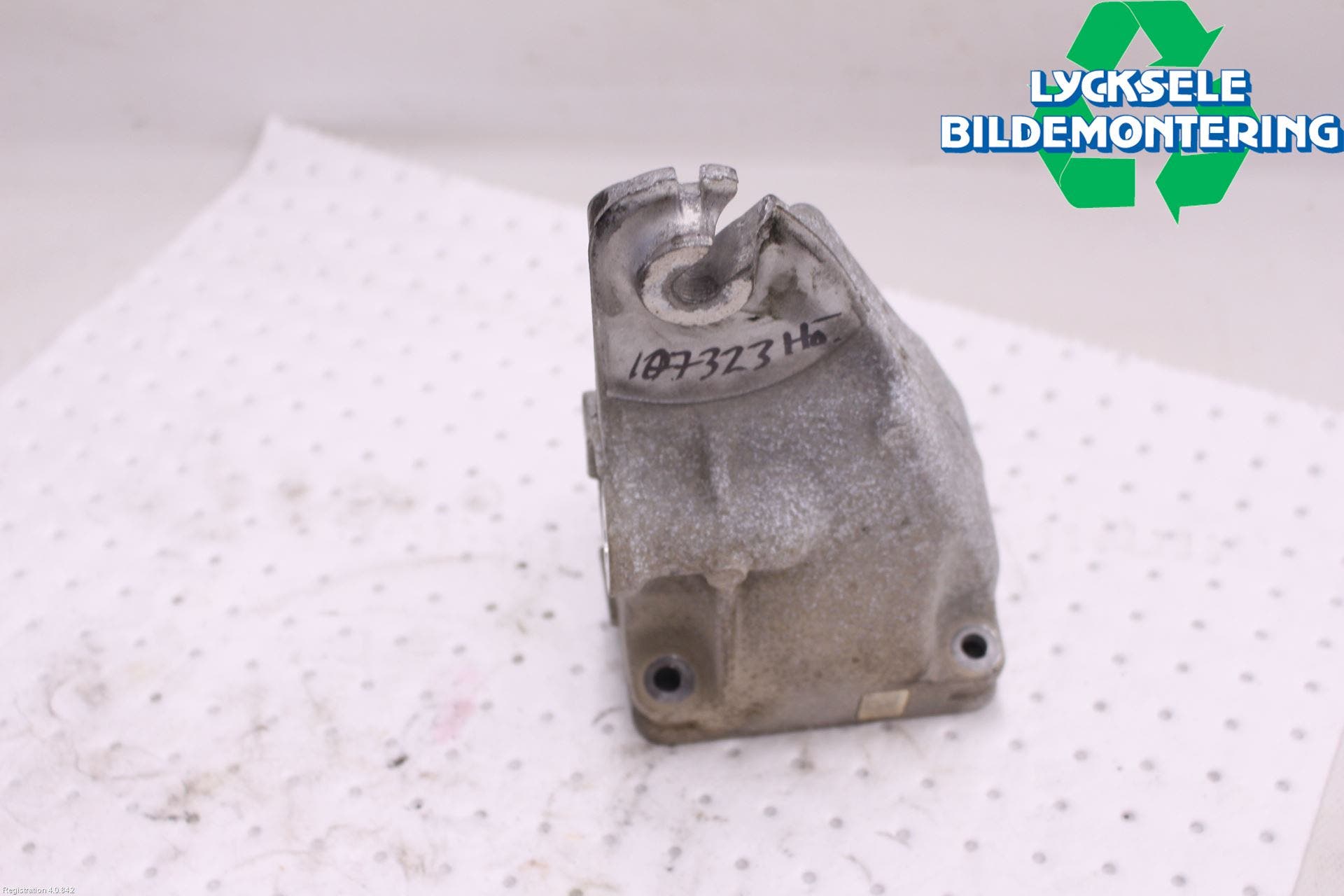 Mercedes-Benz MB E-KLASS (W213) 16-23 Motorfäste