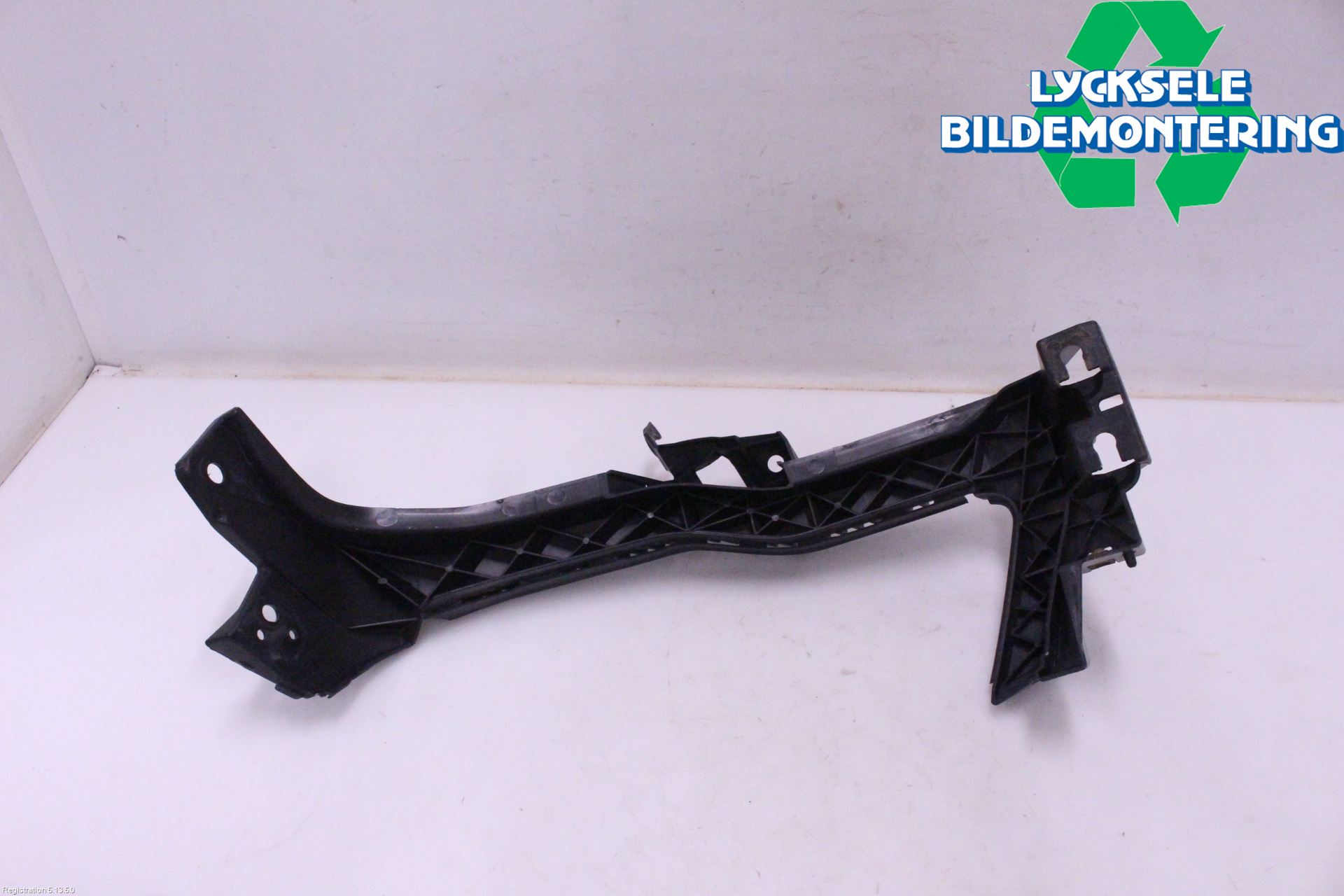 Subaru FORESTER SJ 13-18 Stötfångarfäste Fram Hö