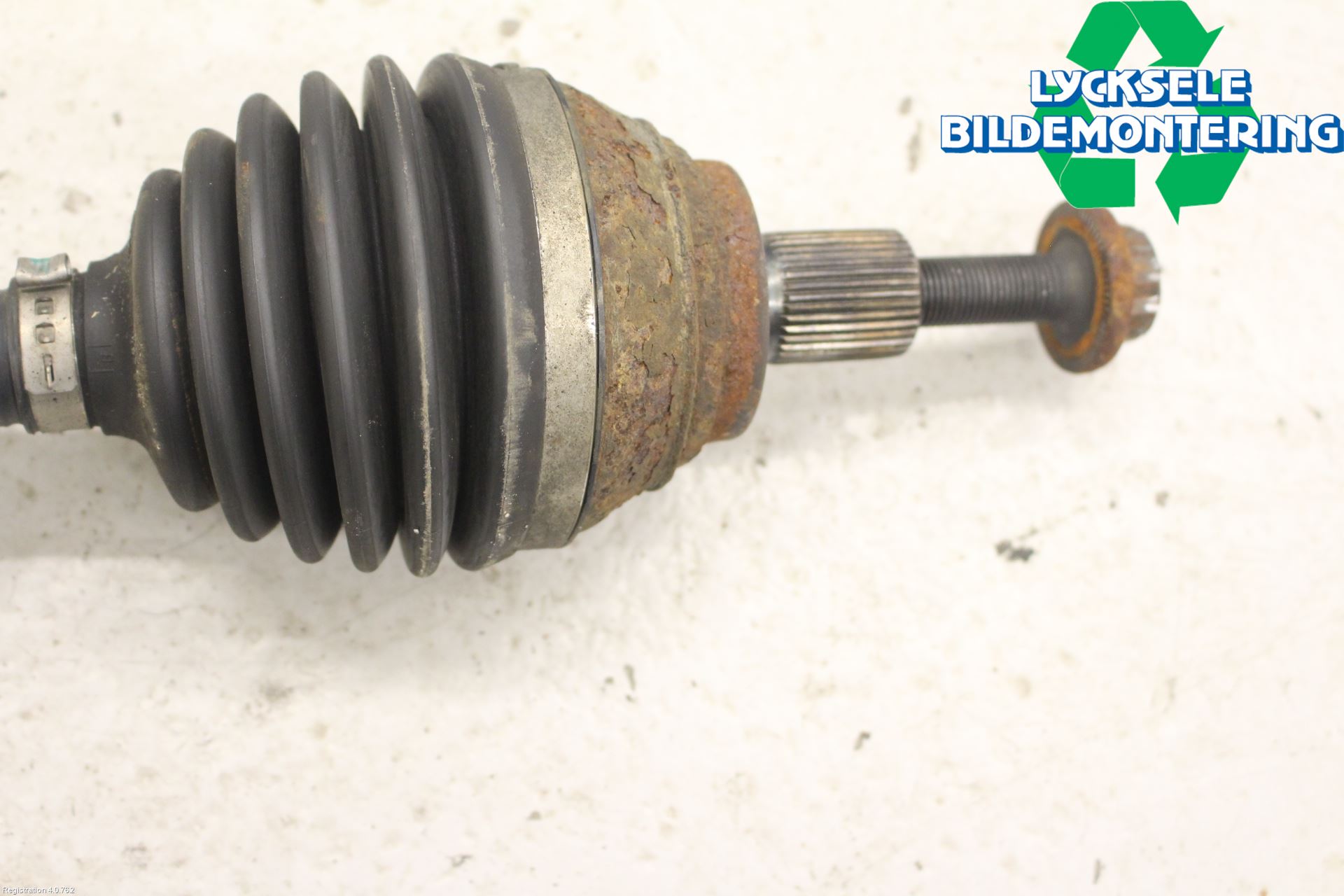 Skoda YETI Drivaxel Fram Höger