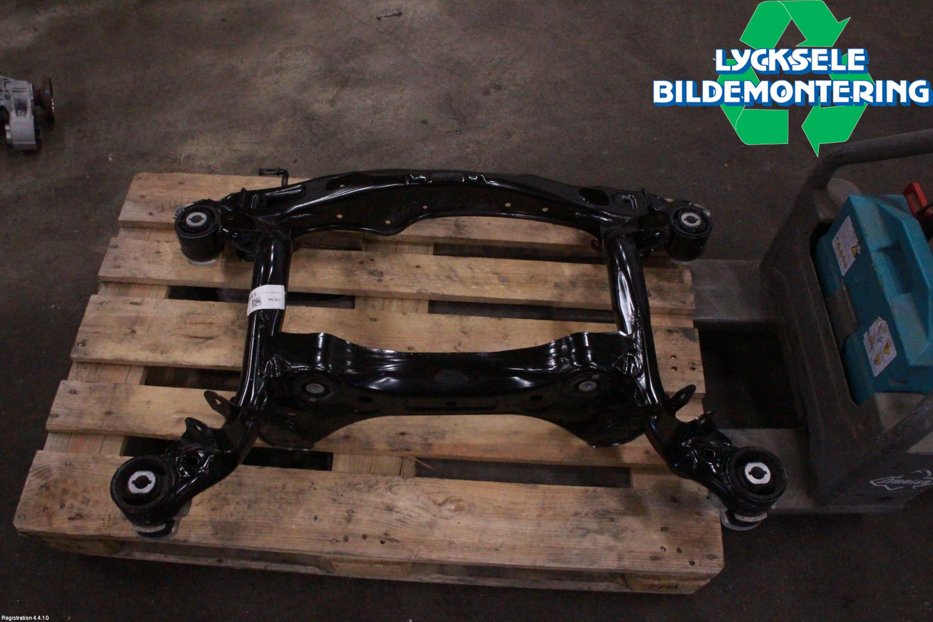 Audi A4/S4 B9 20- Bakaxelbalk