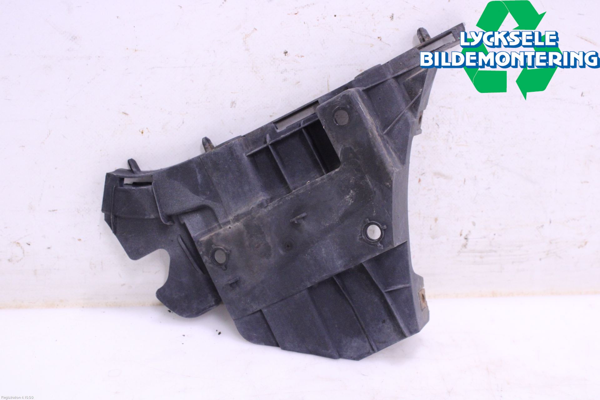 Volvo V70 08-13 Stötfångarfäste Fram Hö