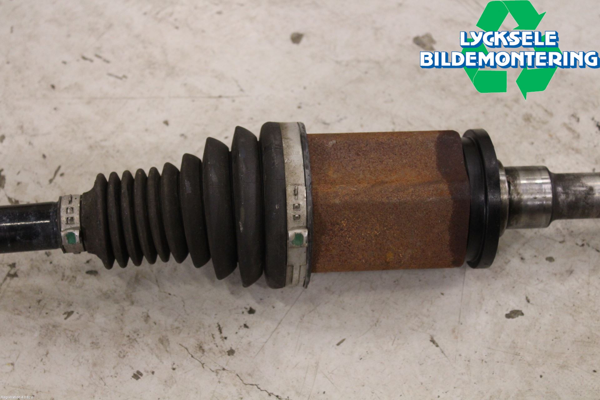 BMW 3 F30/F31/F80 12-19 Drivaxel Fram Höger