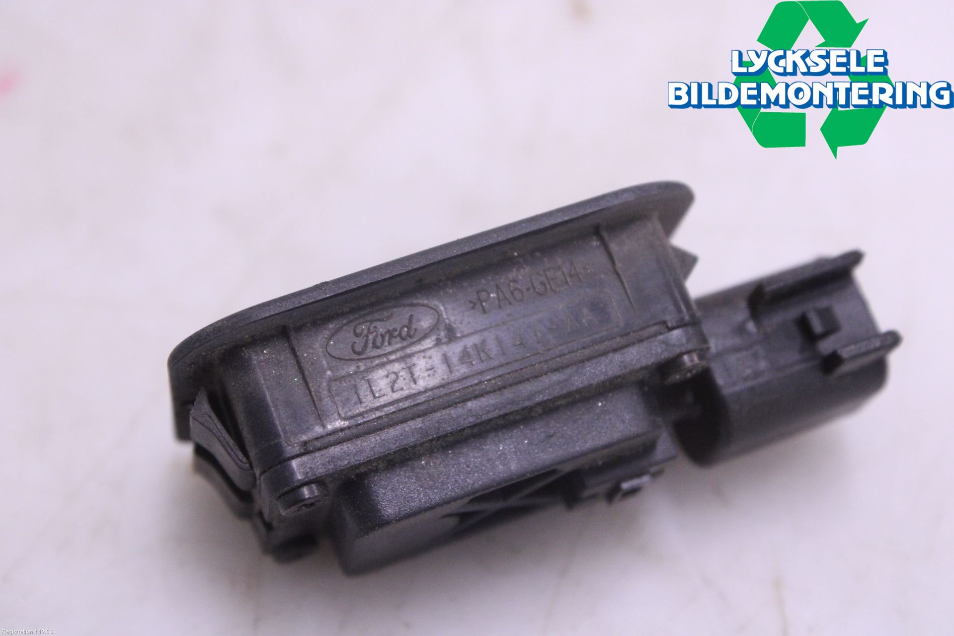 Ford KUGA 17-19 Strömställare Baklucka