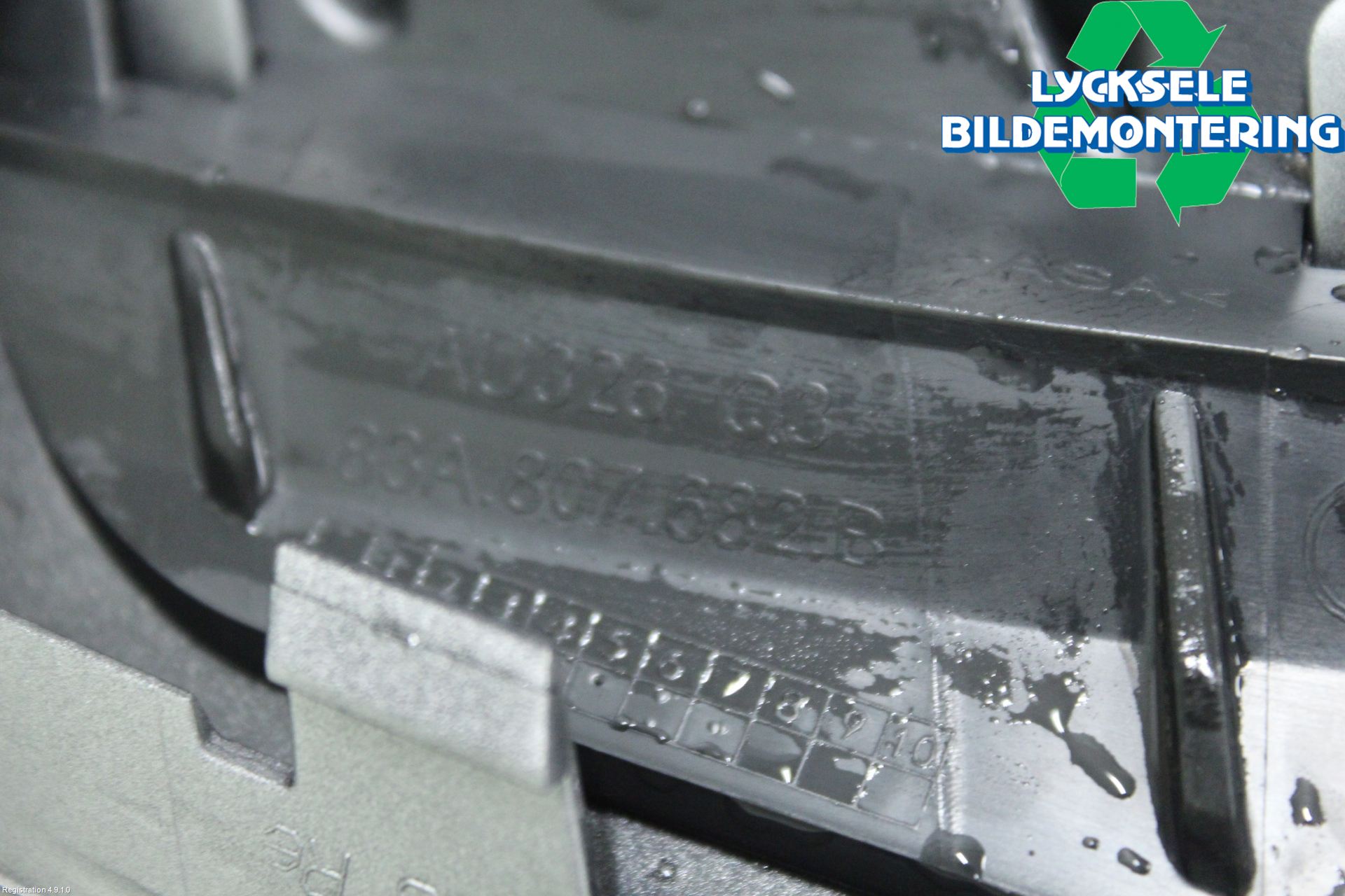 Audi Q3 F3 19- Stötfångardel Fram Hö