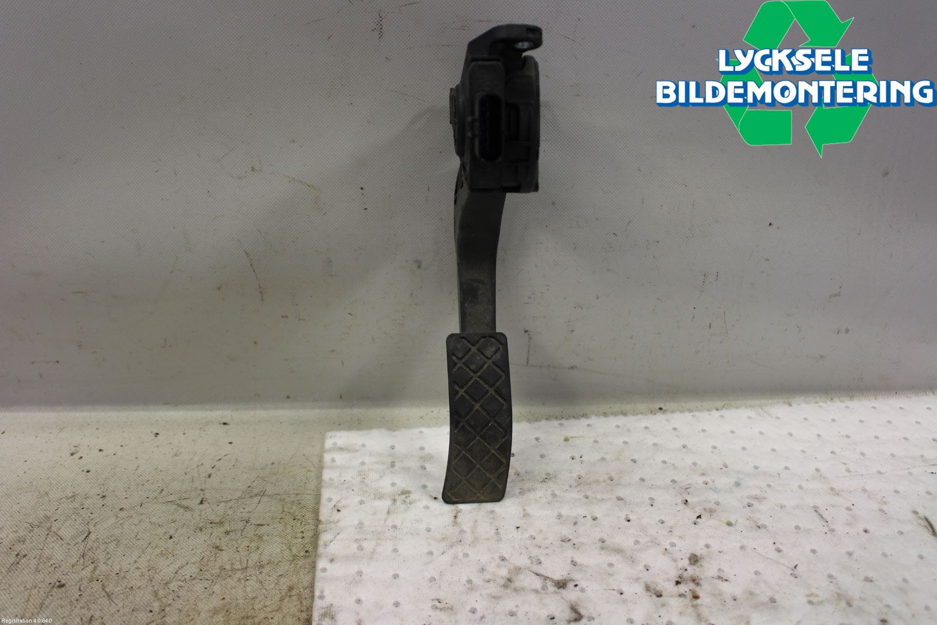 Audi A6 ALLROAD 12-18 Gaspedal