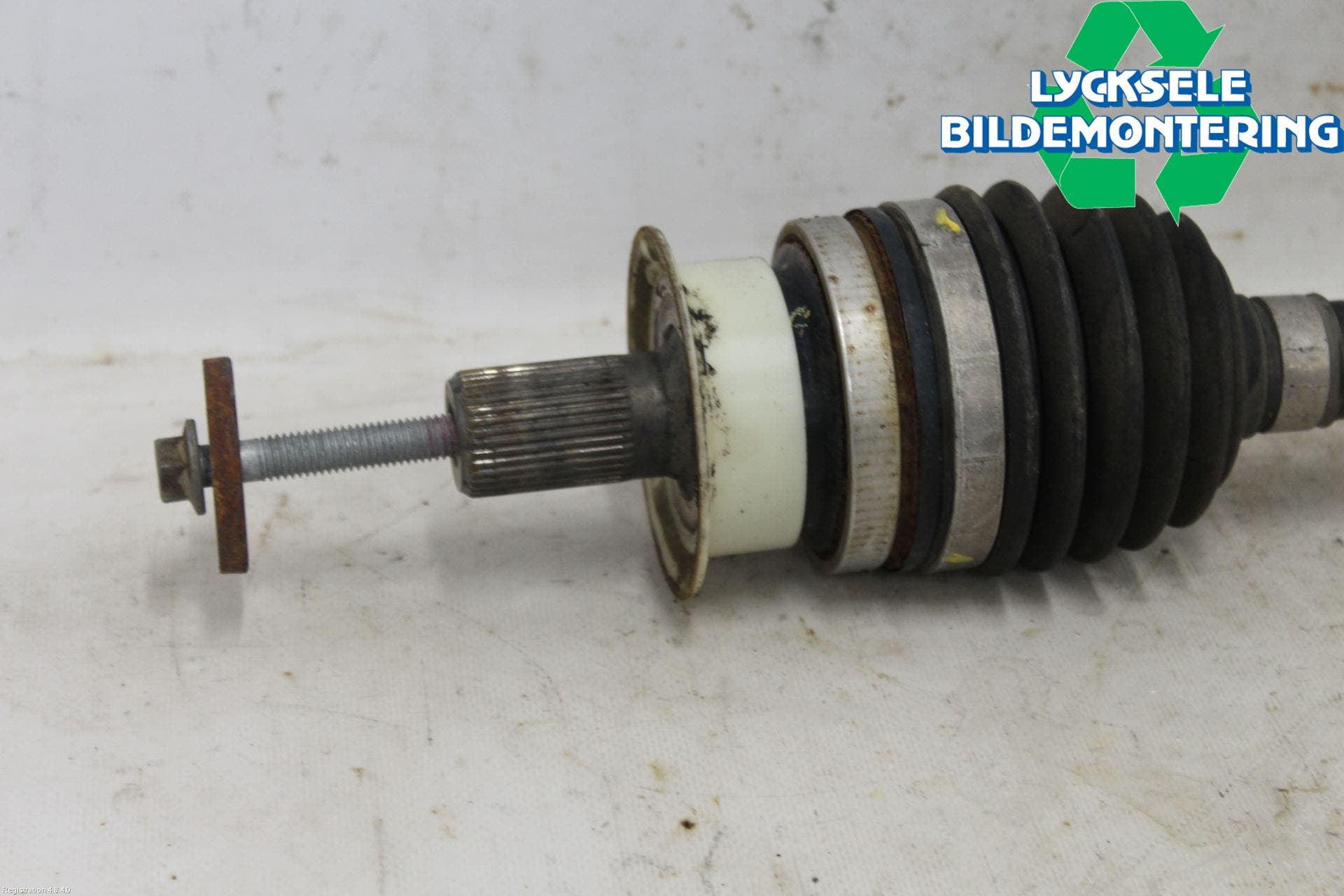 Volvo V60 14-18 Drivaxel Bak Höger