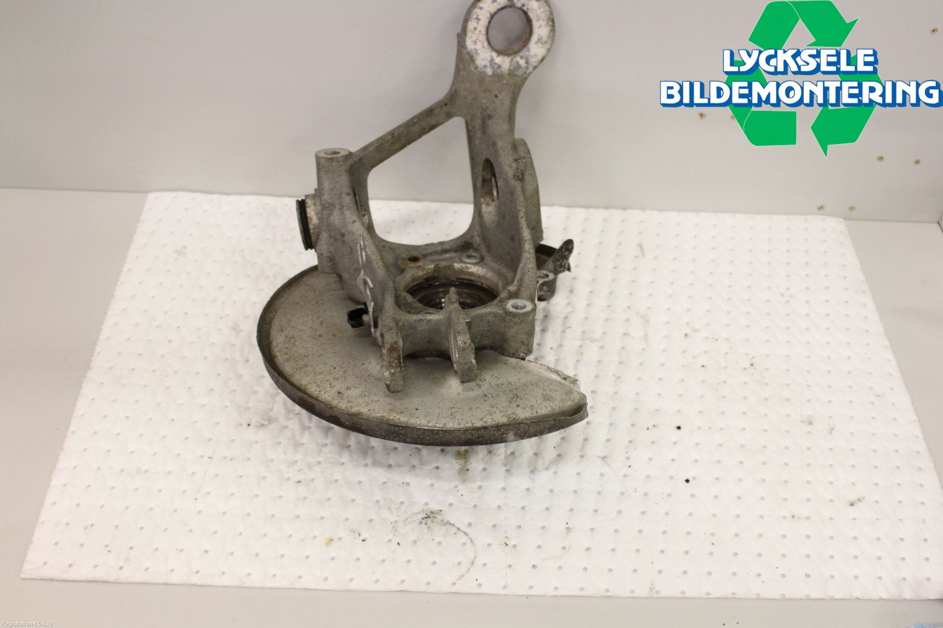 Audi A4 12-15 Hjullagerhus Bak Hö