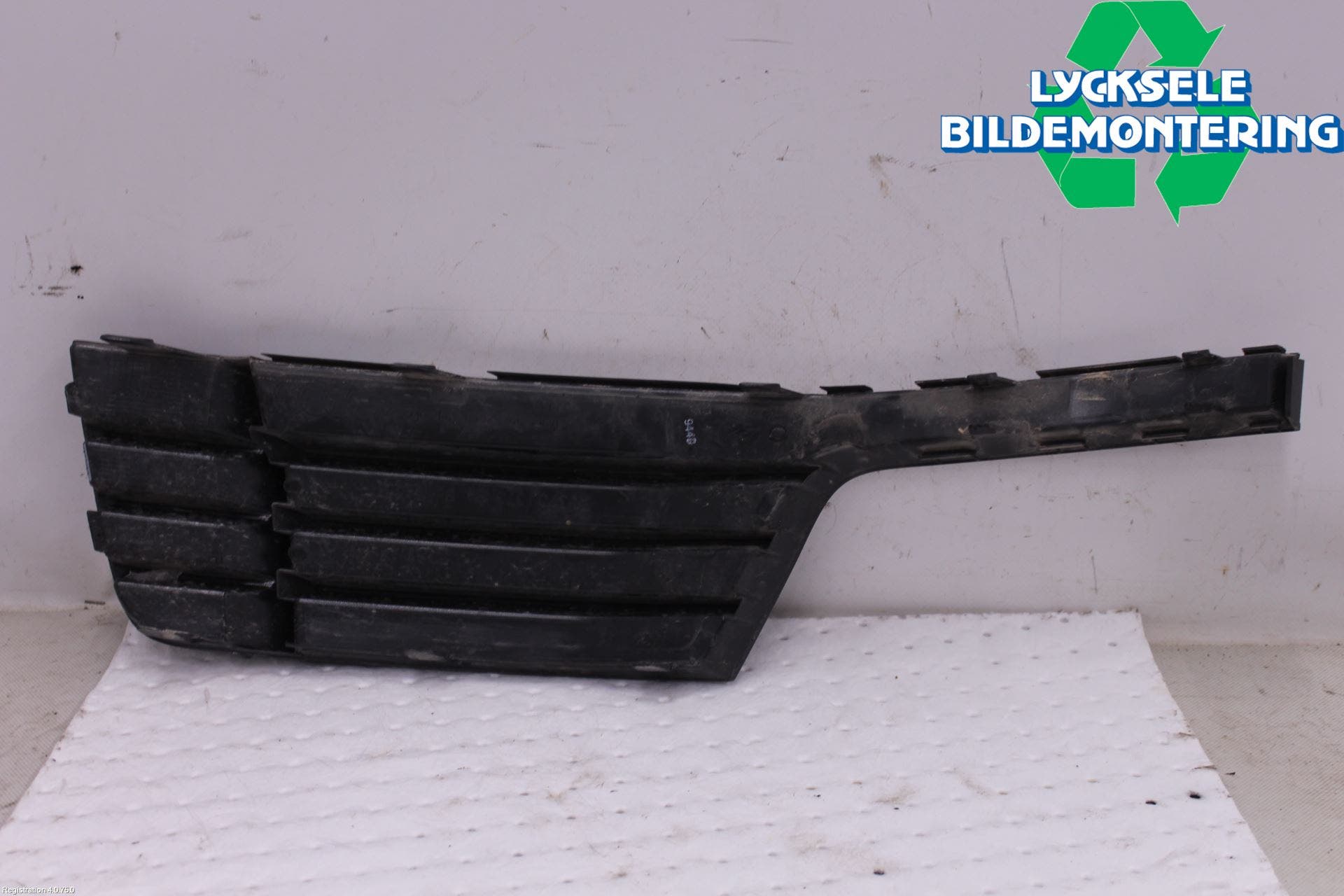 Audi A3/S3 8V 13-20 Grilldel Höger