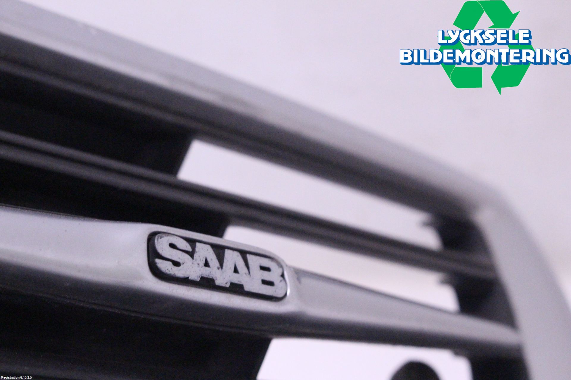 Saab 9-3 VER2/VER3 08-15 Grilldel Mitt