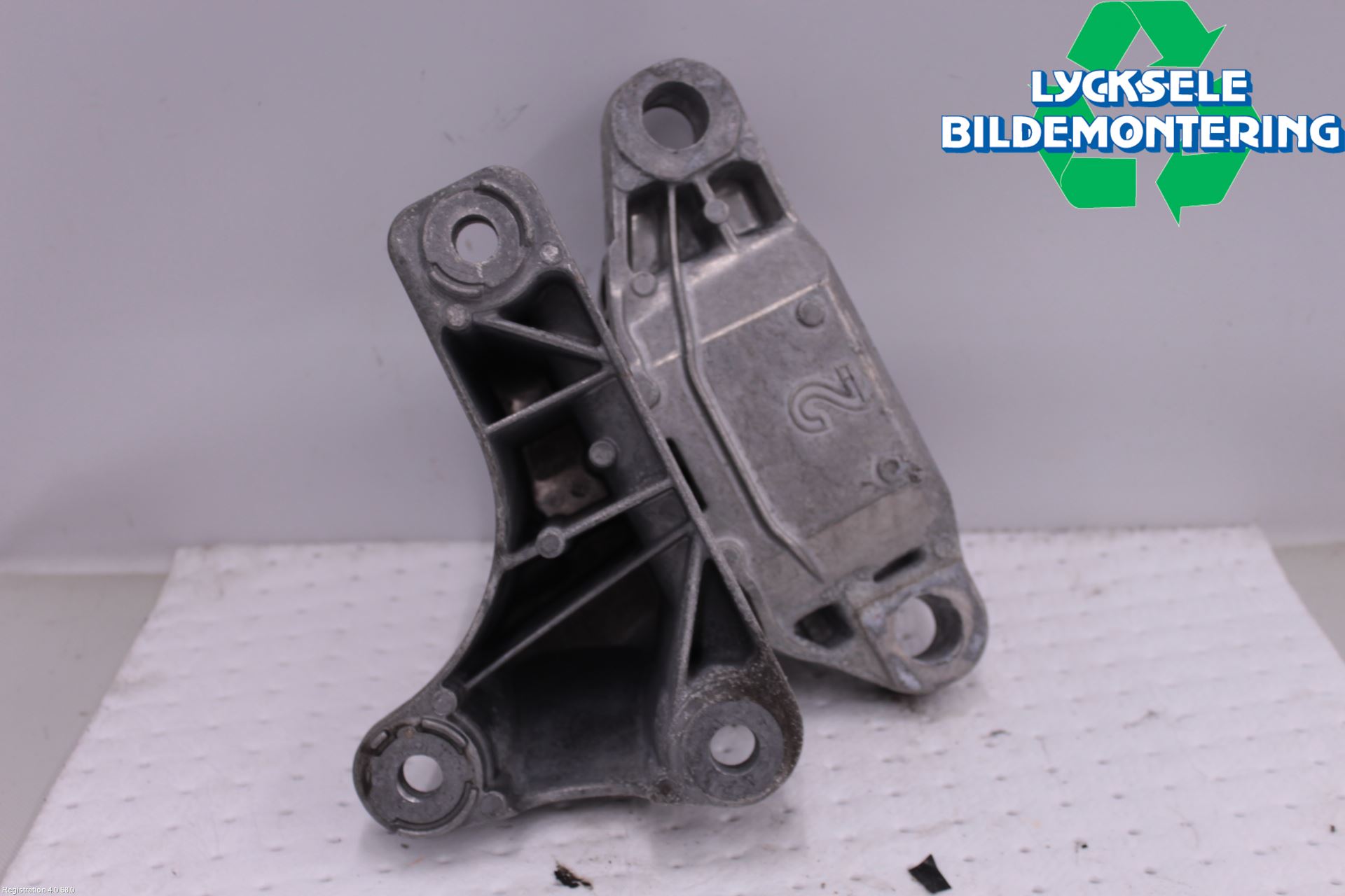 Ford FOCUS 19- Växellådsfäste