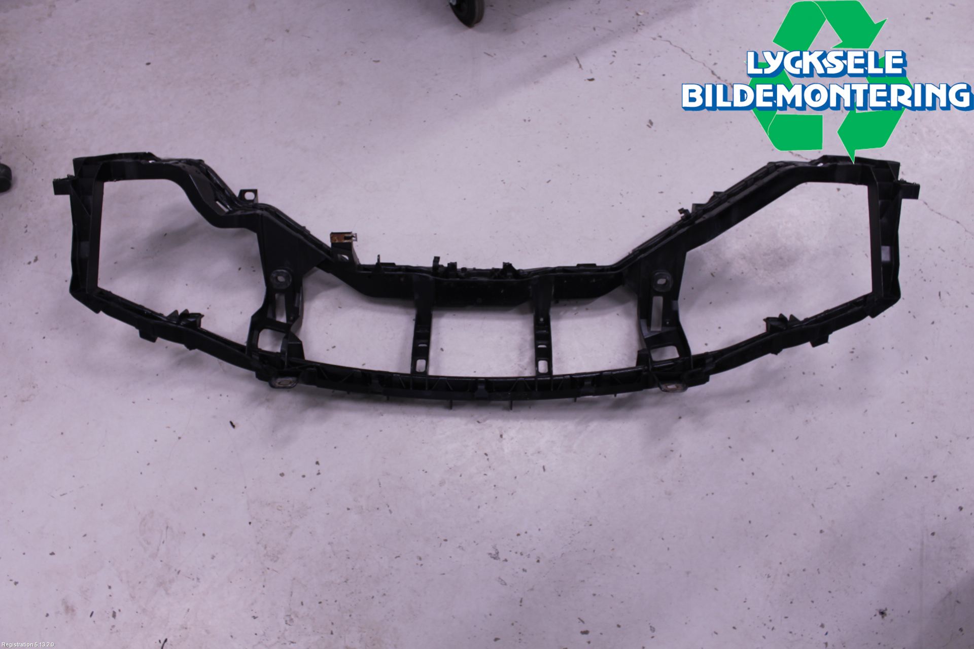 Ford KUGA 08-12 Frontplåt