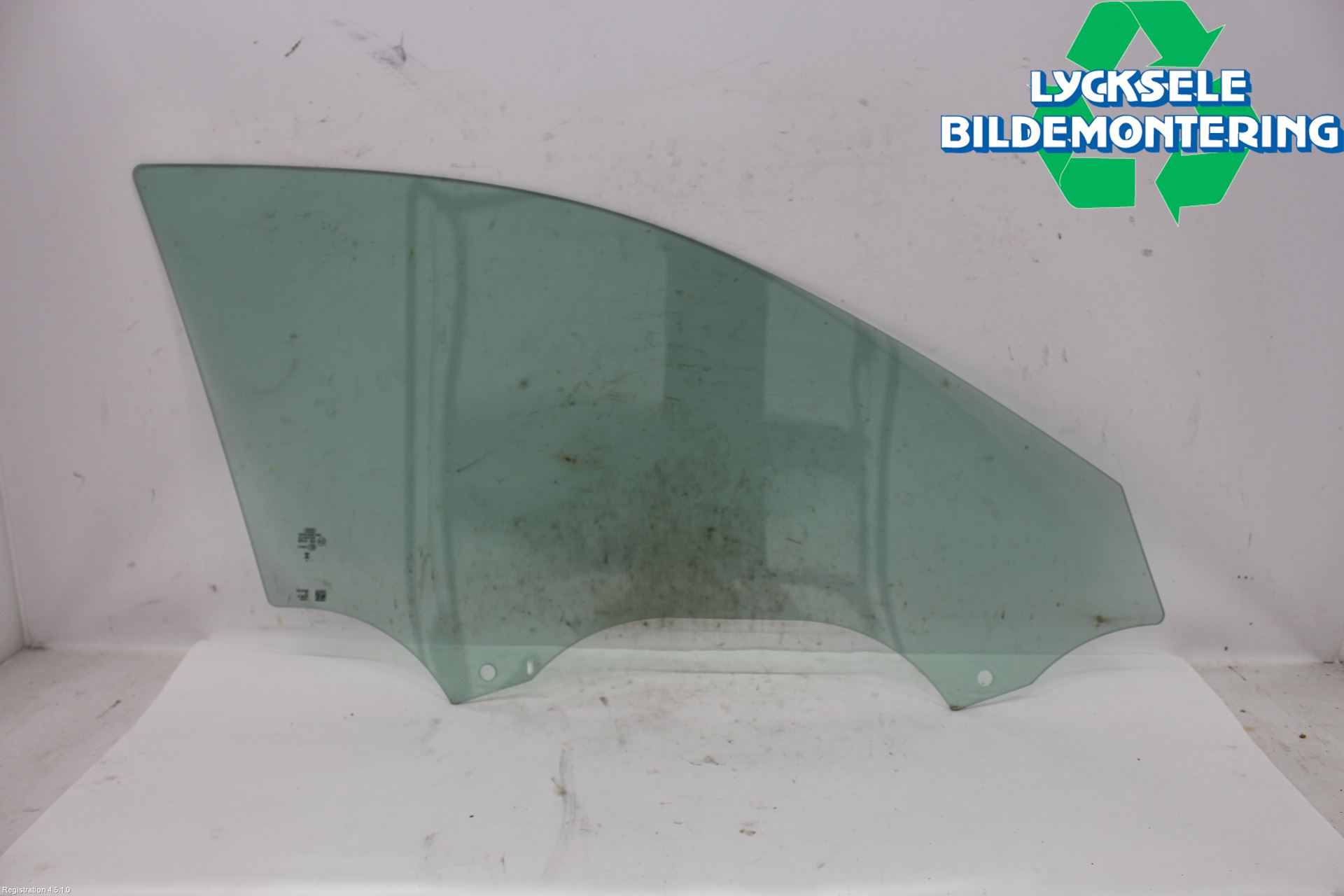 Audi A4/S4 B9 20- Dörruta Fram Vänster