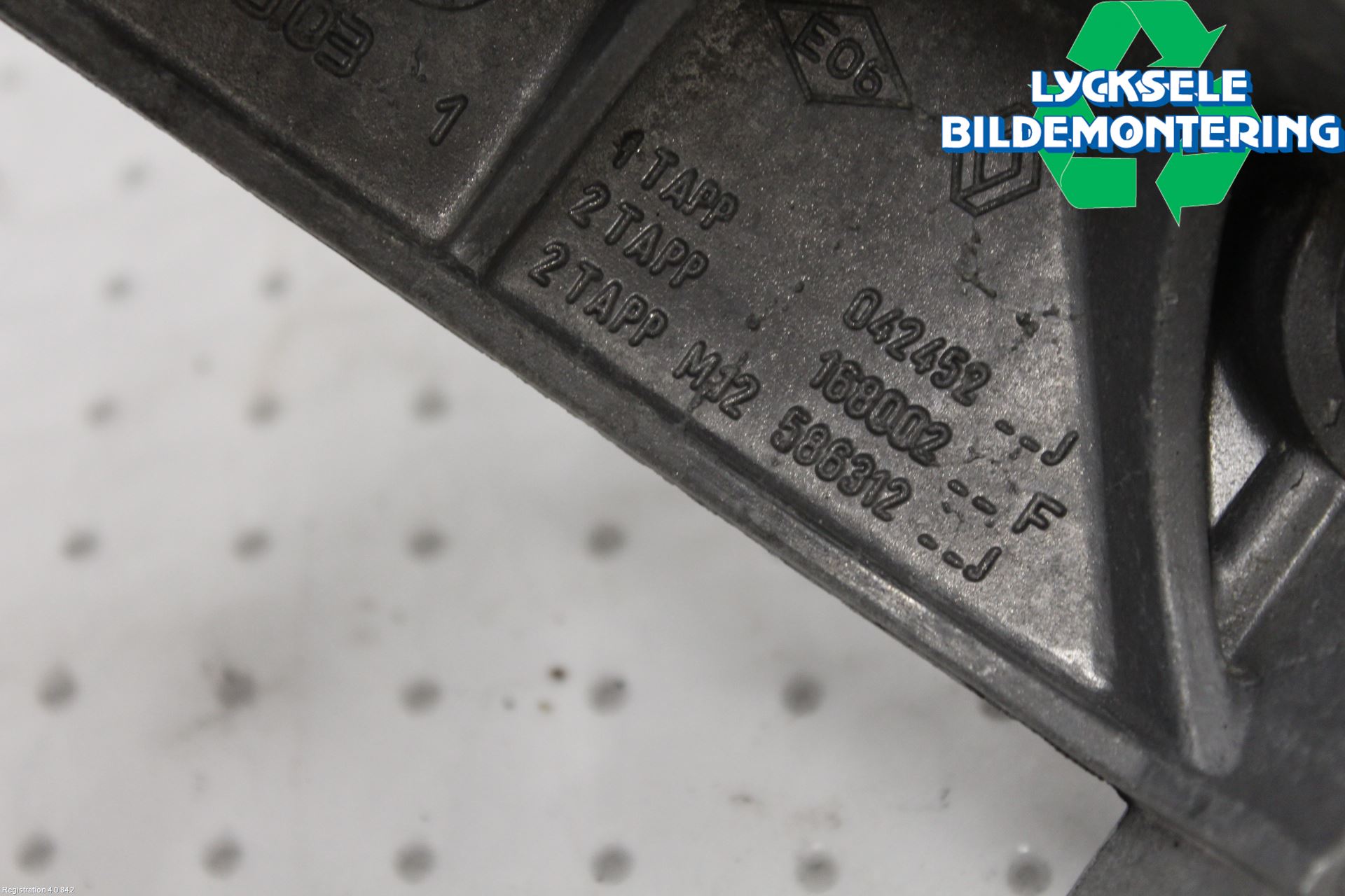 Renault KANGOO II 08-14 Motorfäste