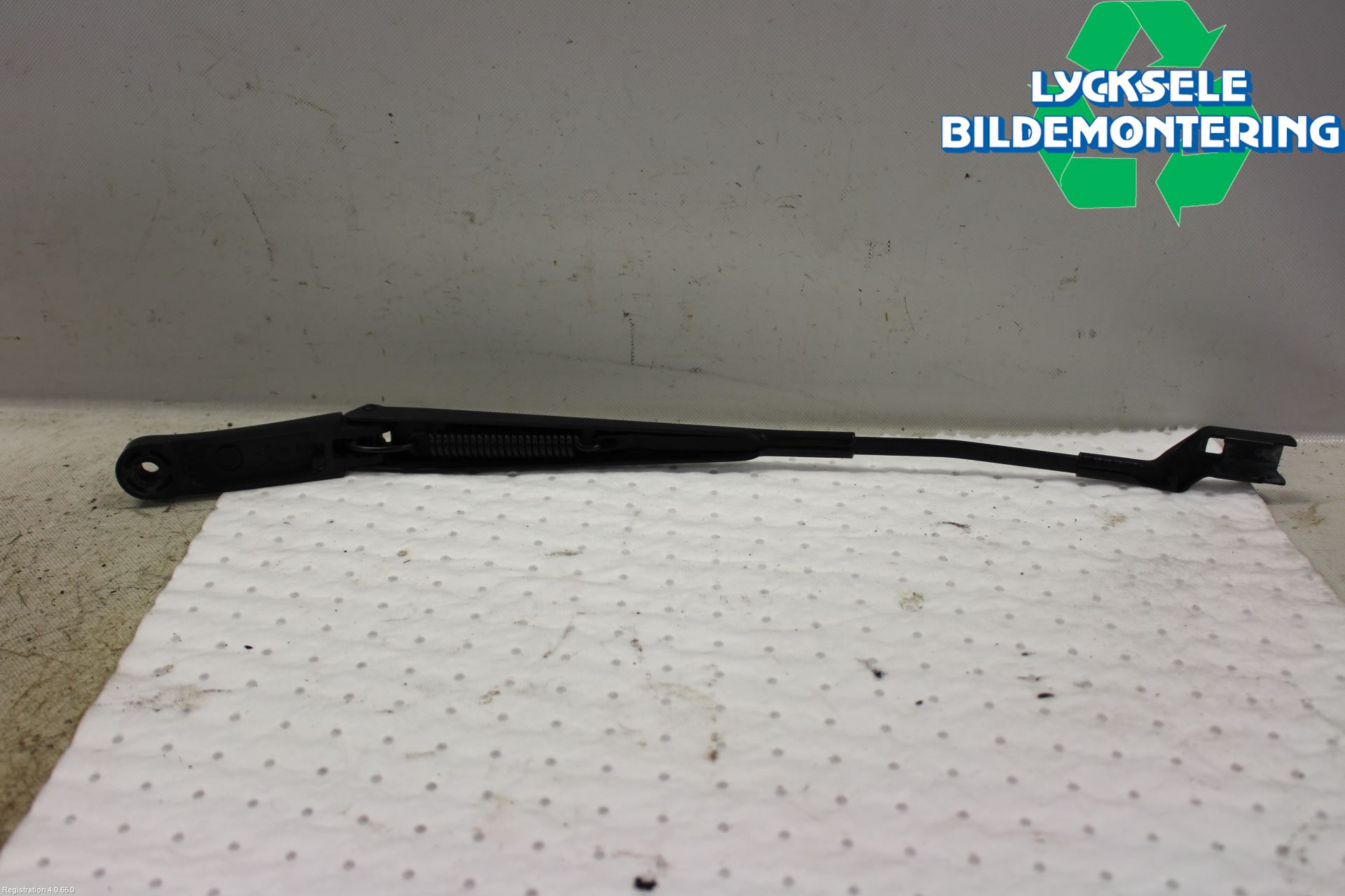 Volkswagen VW TIGUAN 07-16 Torkararm Armar Vindruta