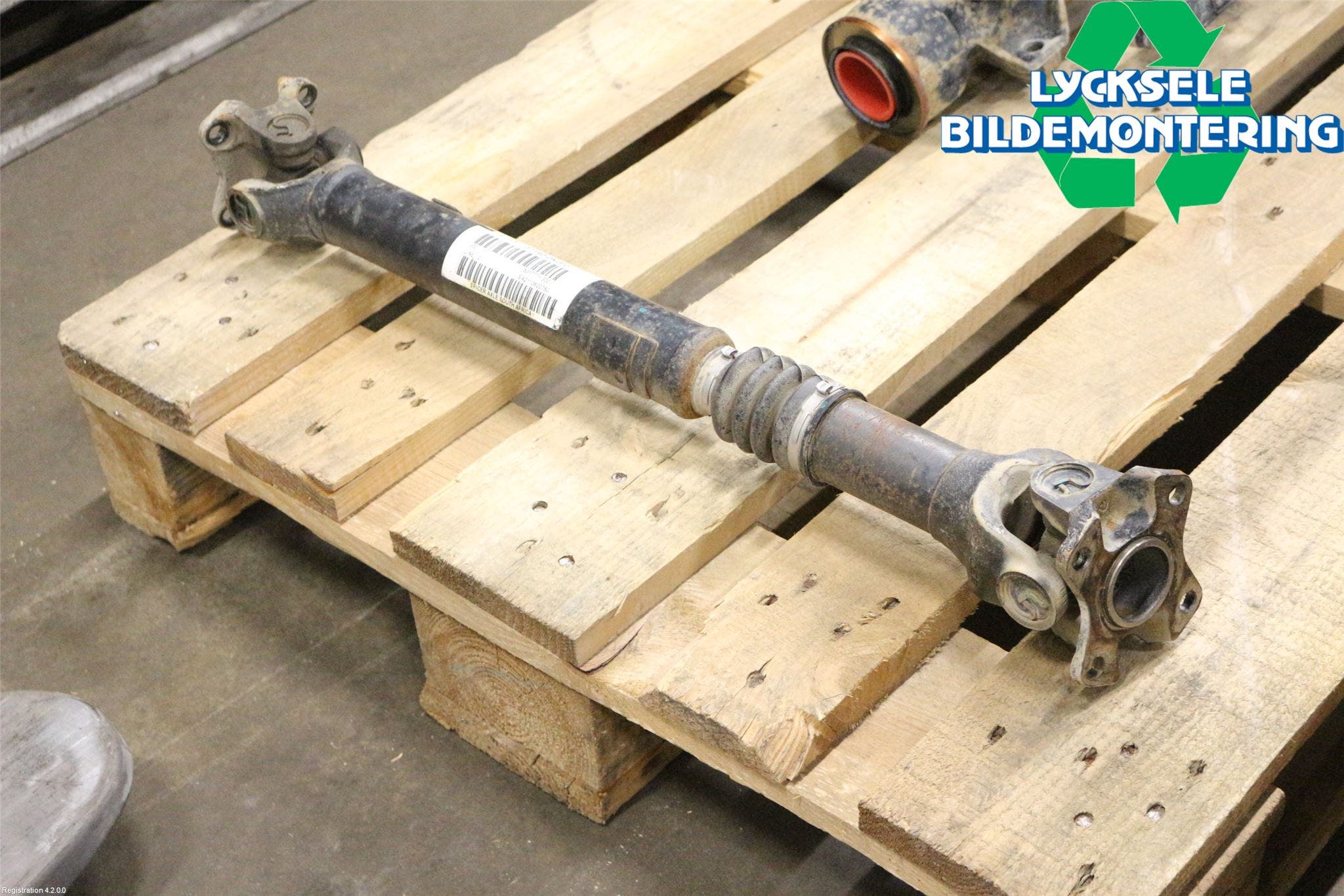 Toyota HILUX 16- Mellanaxel Främre 4Wd