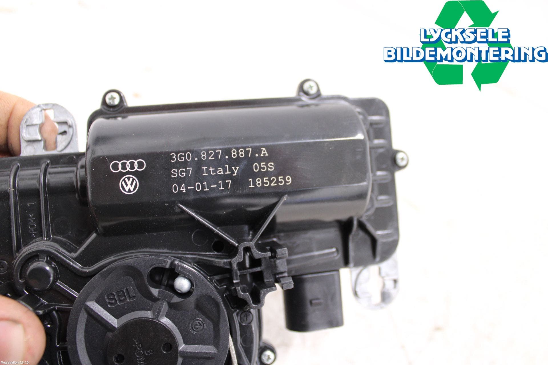 Volkswagen VW PASSAT 15-19 Bakluckeöppnare Automatisk