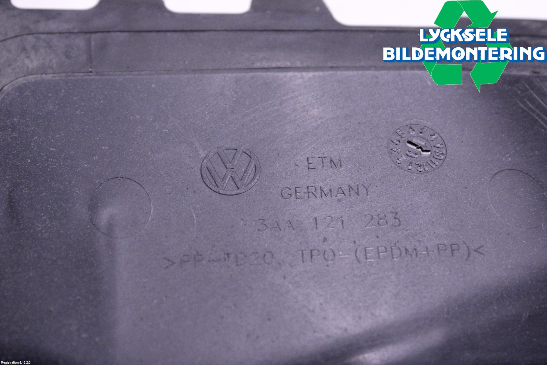 Volkswagen VW PASSAT 11-14 Deflektor Plåt-Plast Kylning