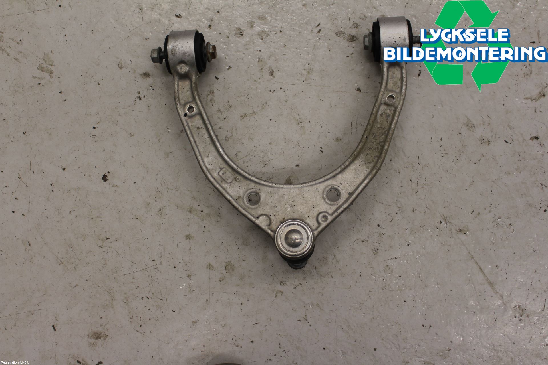 Volkswagen VW TOUAREG 7P 11-18 Bärarm Fram Övre Hö