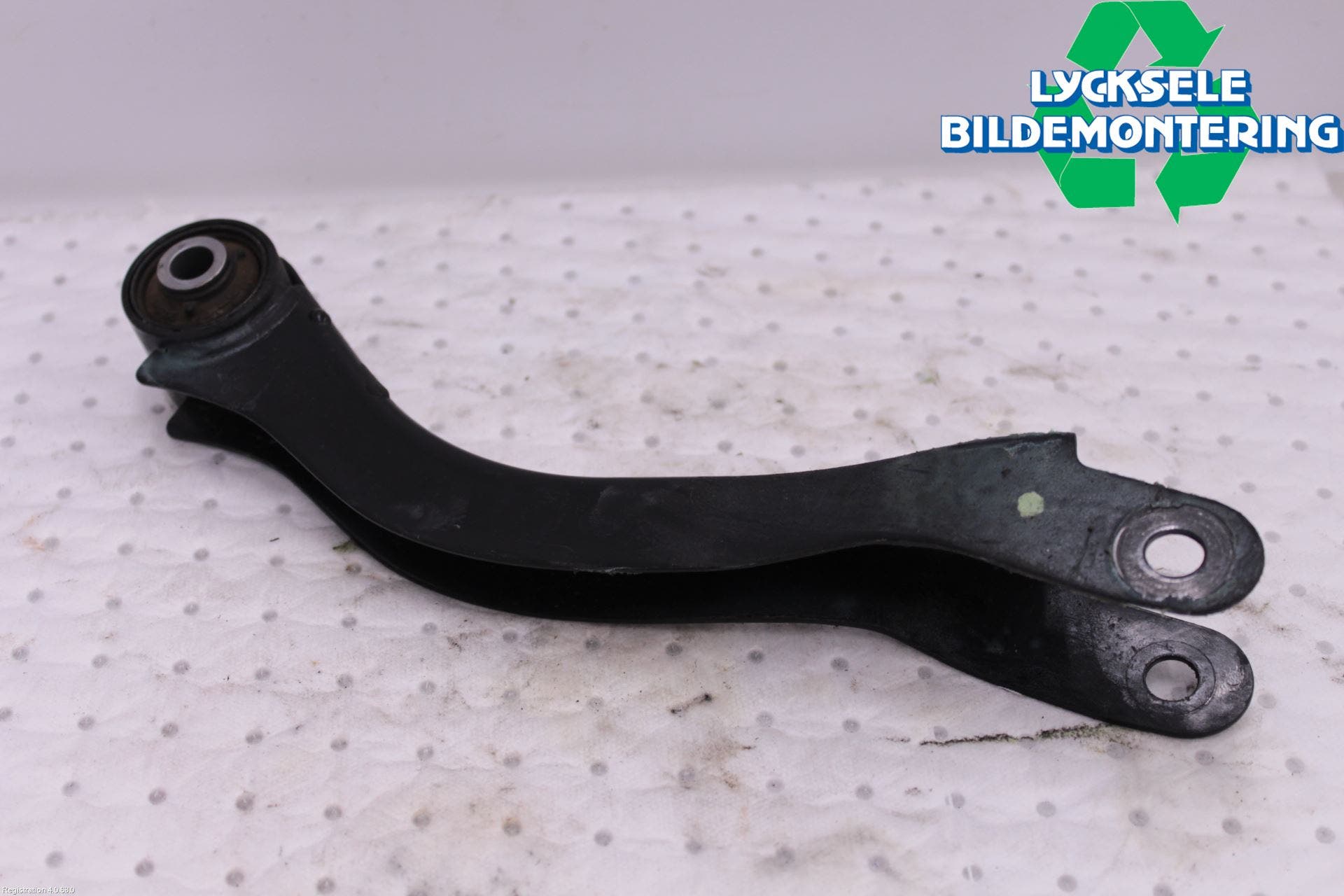 Subaru OUTBACK 15-20 Bärarm Bak Höger