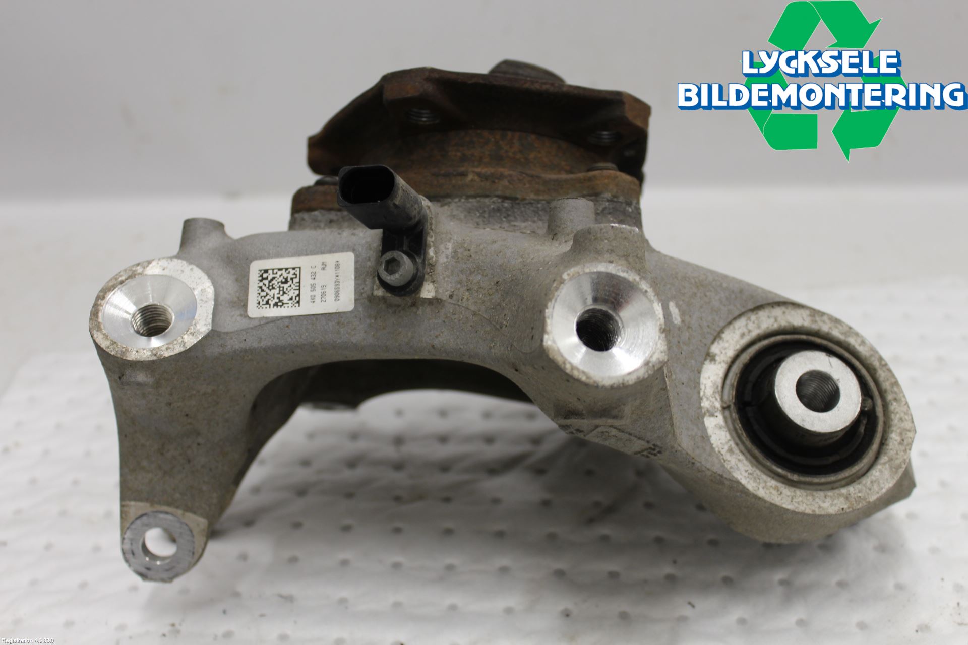 Audi A6 F2/C8 19- Hjullagerhus-Spindel Hö B