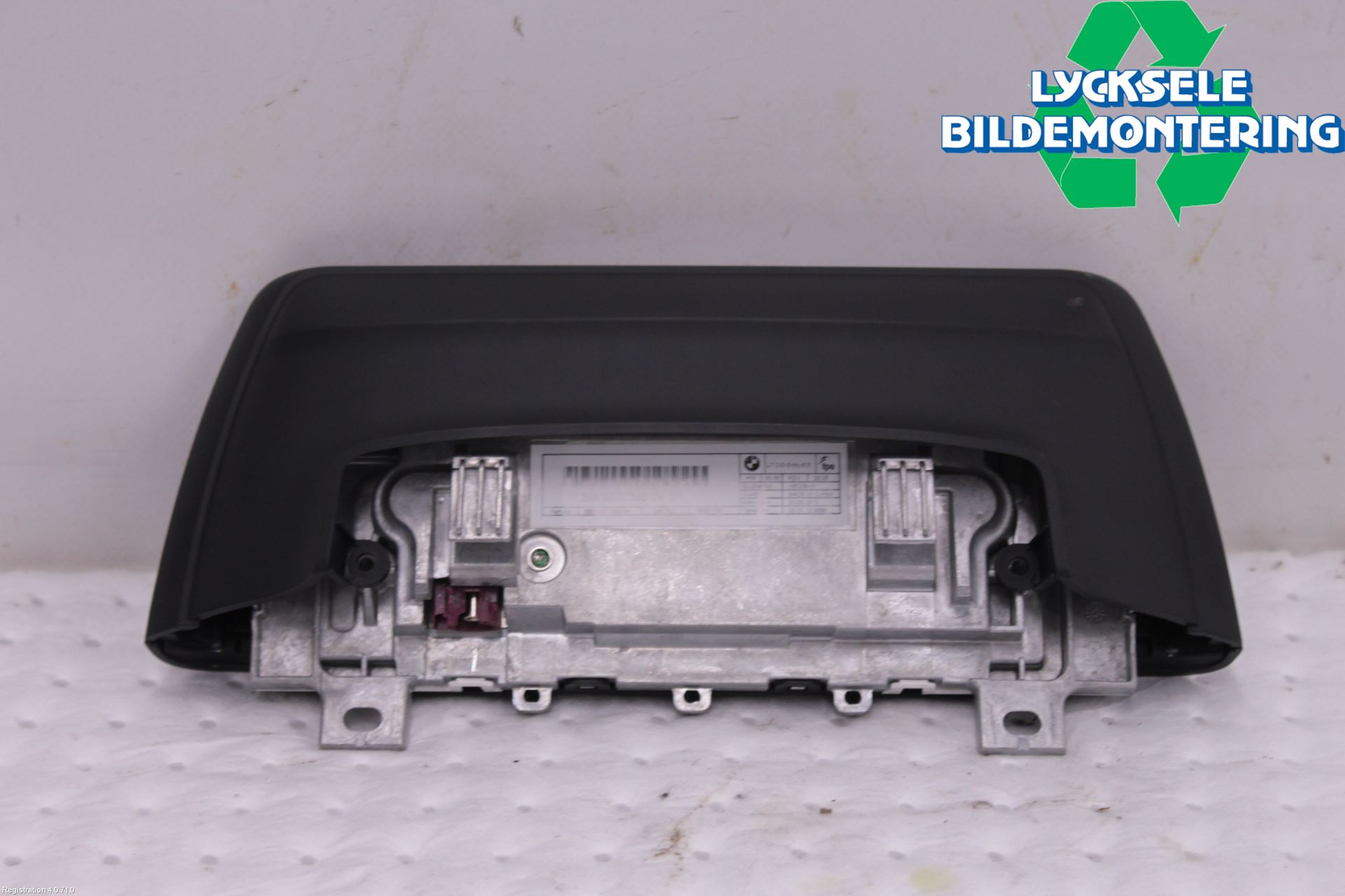 BMW 3 F30/F31/F80 12-19 Bildskärm