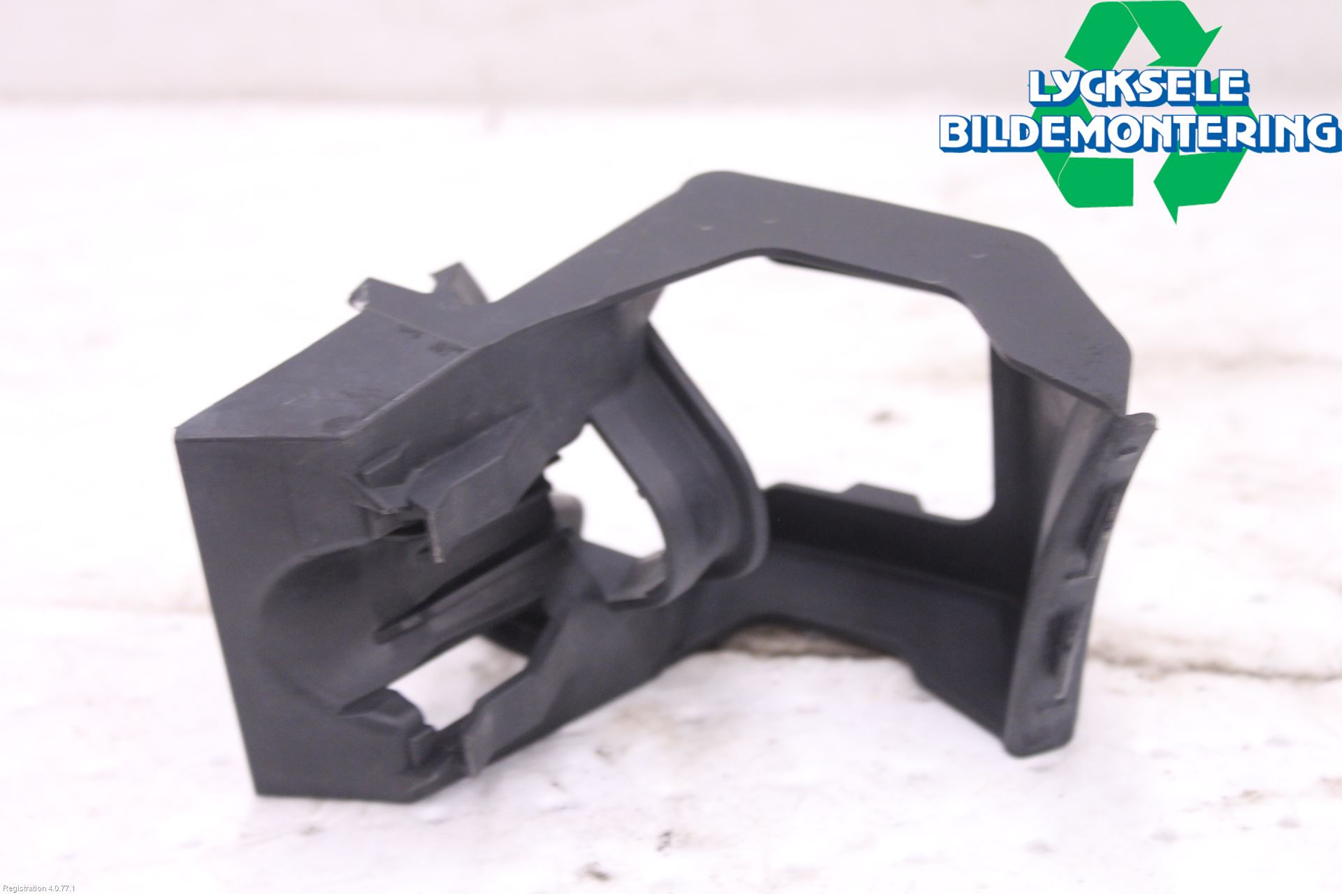 Volkswagen VW TIGUAN 07-16 Stötfångarfäste Fram Hö
