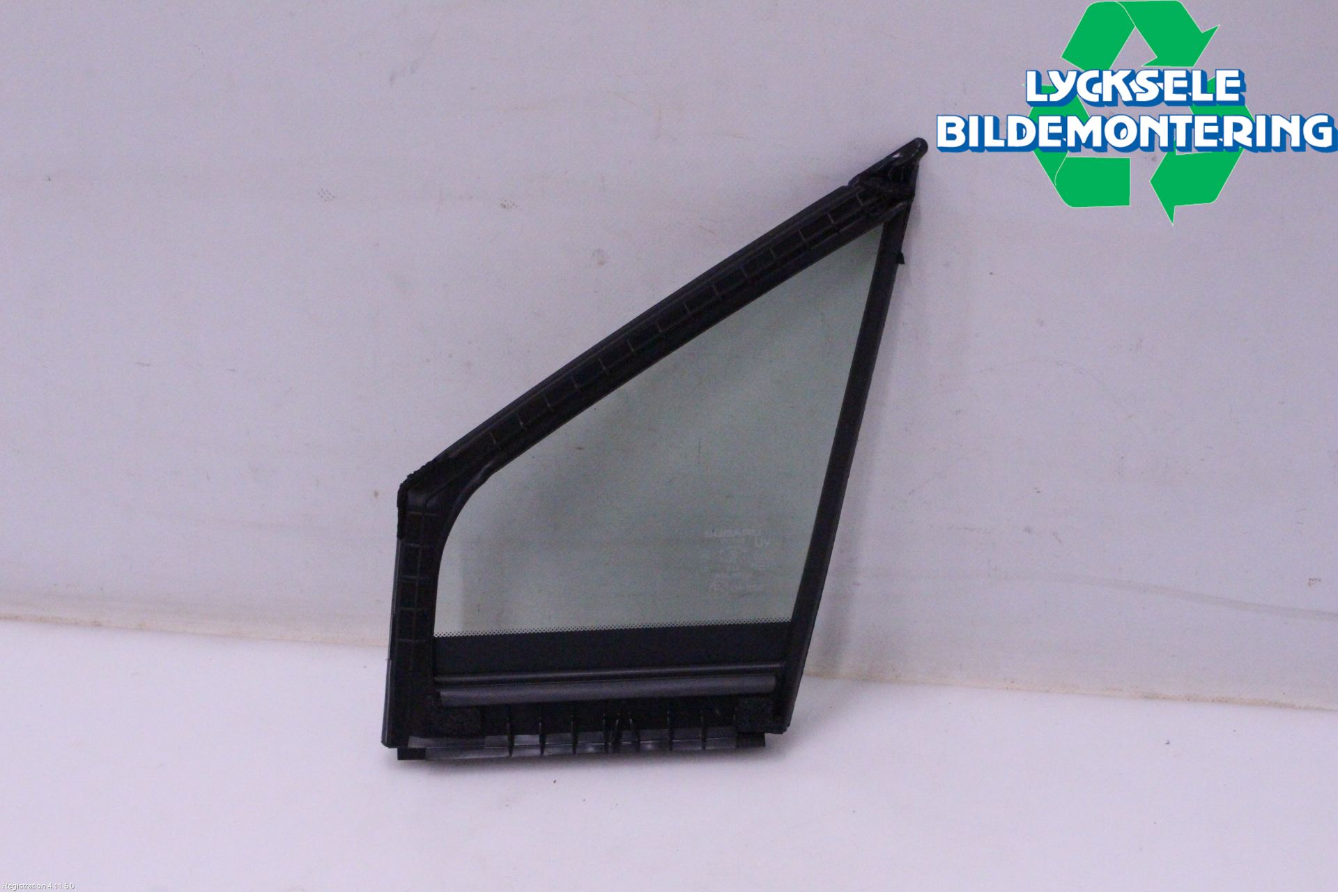 Subaru OUTBACK 21- Dörruta Fram Lilla Hö