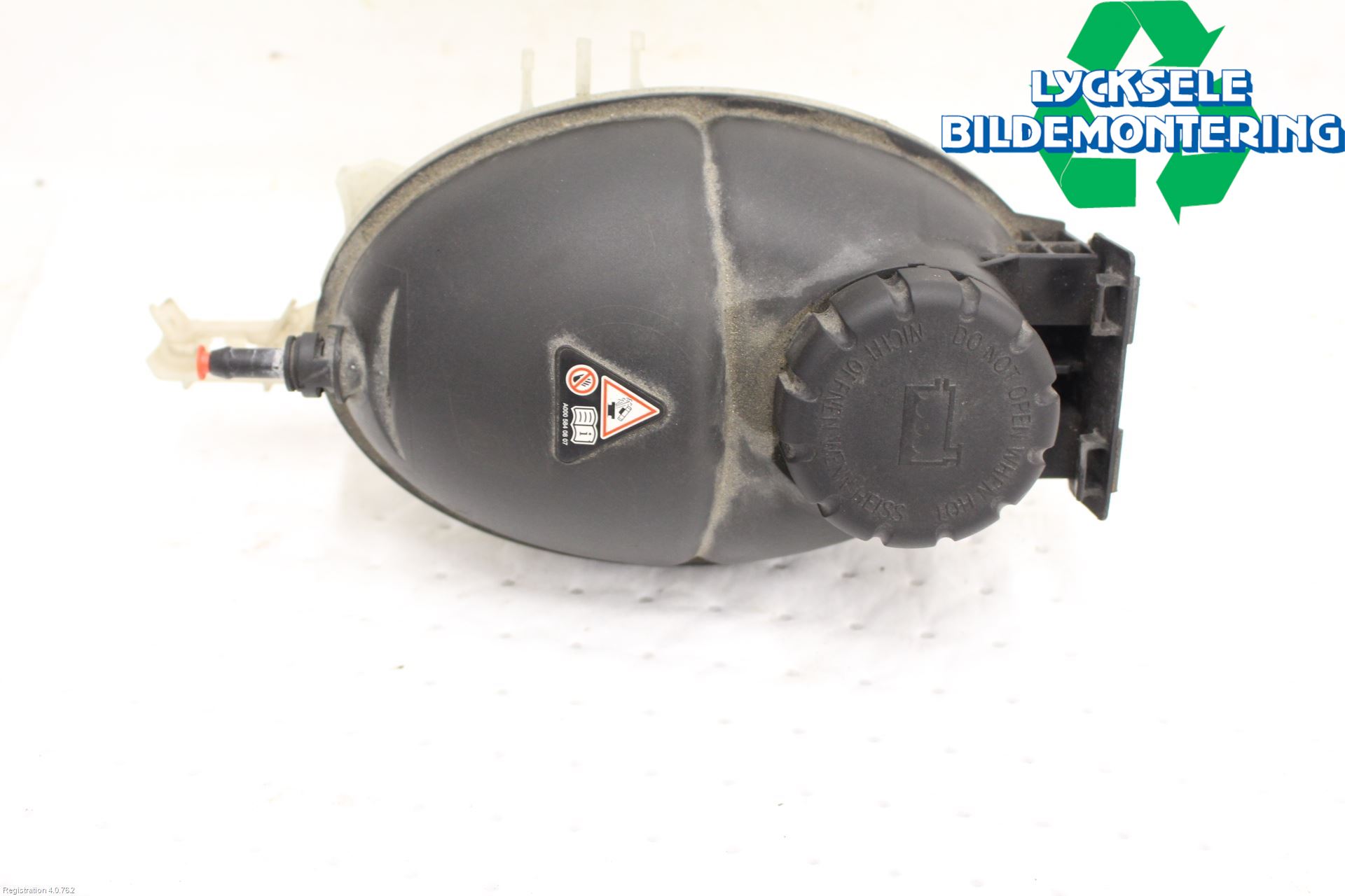 Mercedes-Benz MB E-KLASS (W212) 09-16 Expansionstank