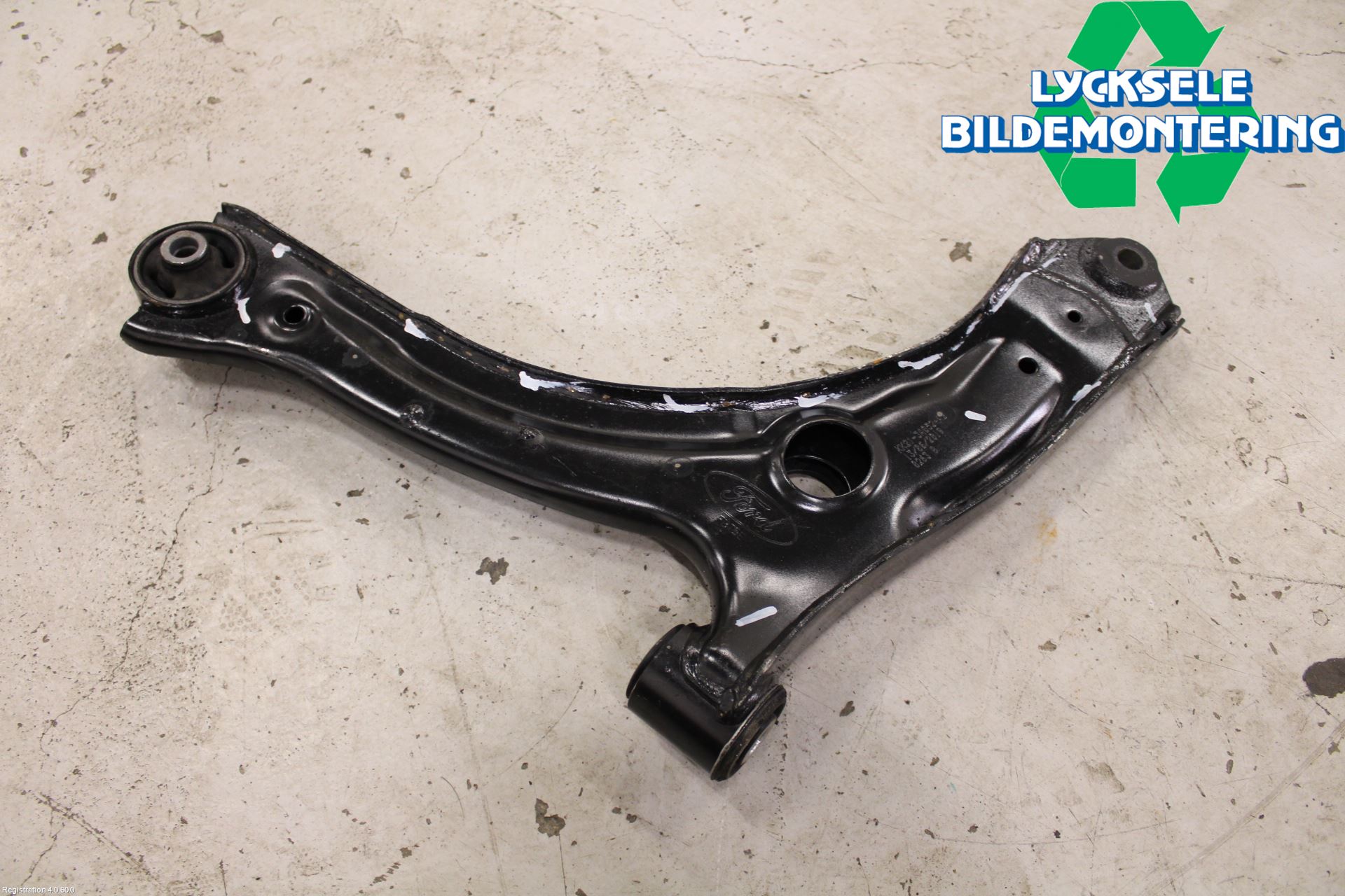 Ford TRANSIT/TOURNEO CUSTOM 13-24 Bärarm Fram Undre Hö