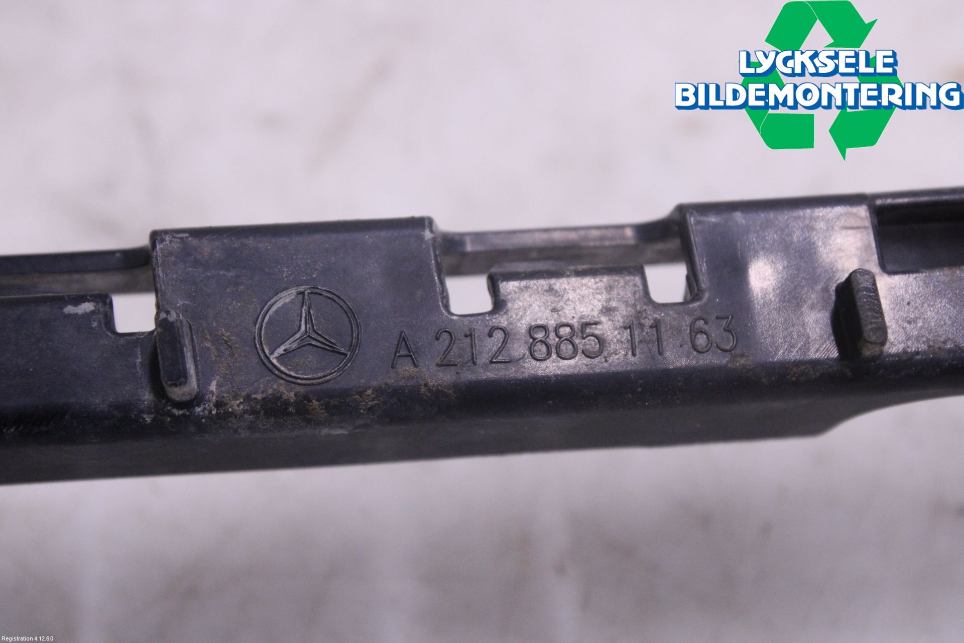 Mercedes-Benz MB E-KLASS (W212) 09-16 Stötfångarfäste Bak Vä