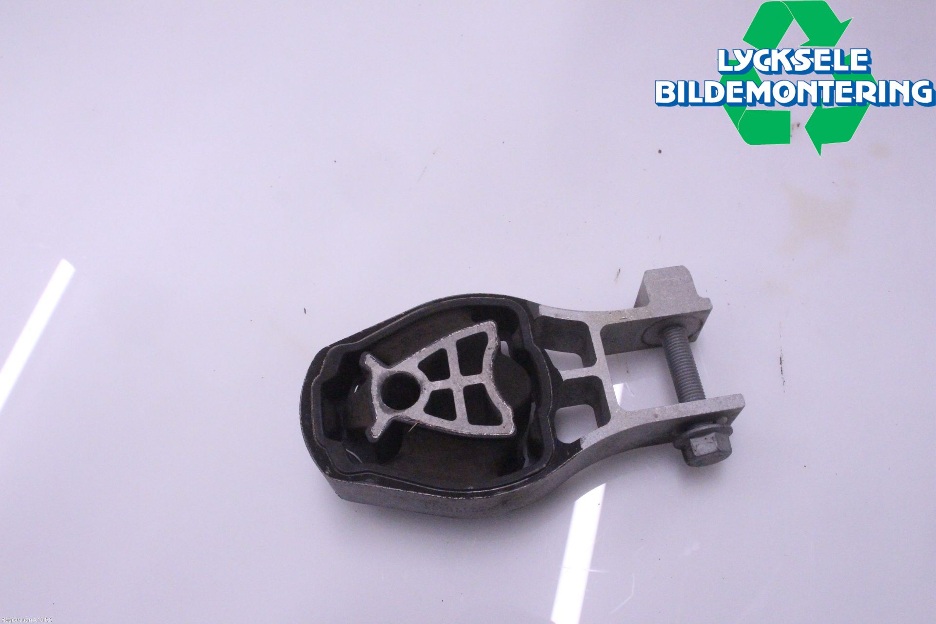 MG 3 HYBRID+ 25- Motorfäste