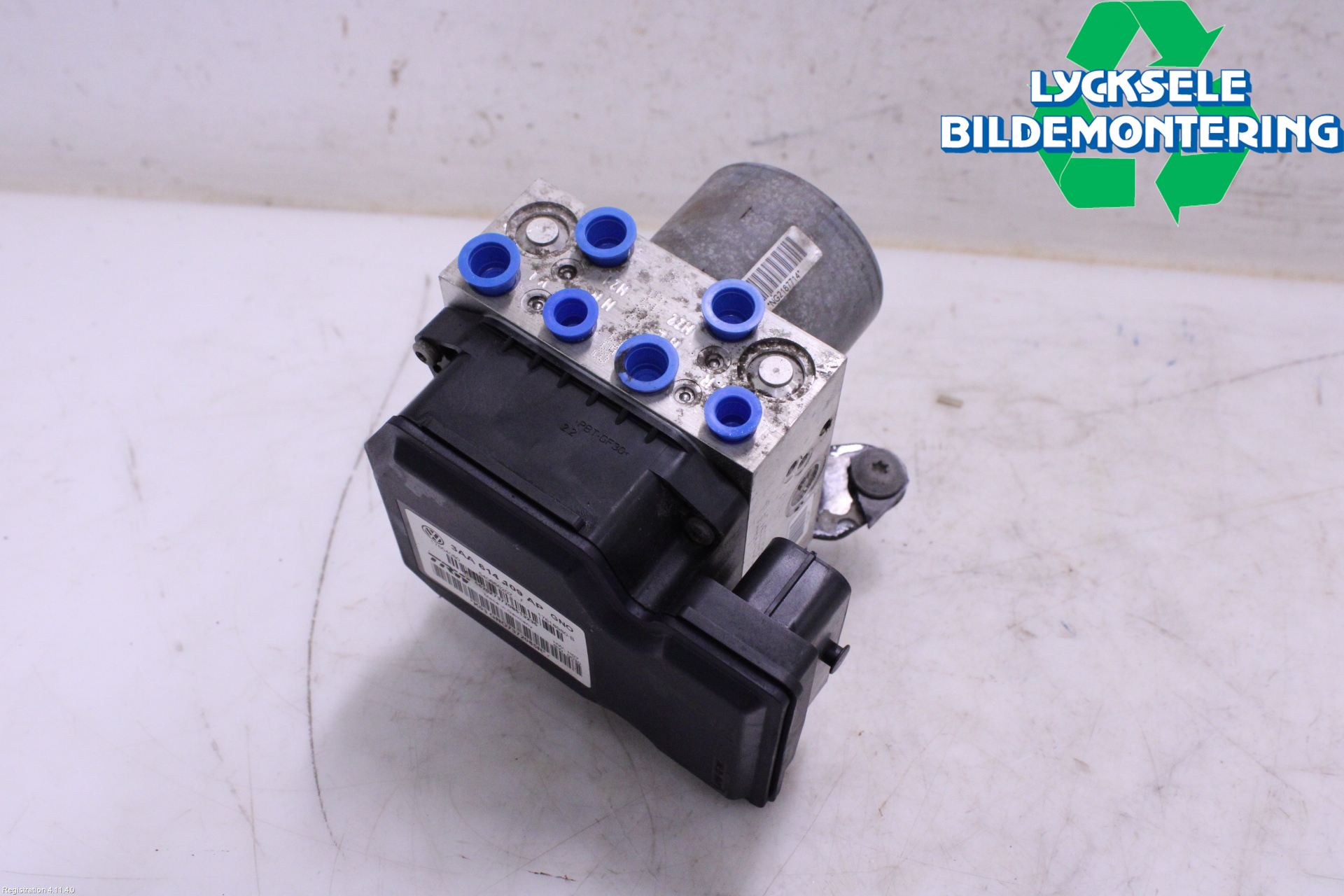 Volkswagen VW PASSAT 11-14 Abs Hydraulaggregat