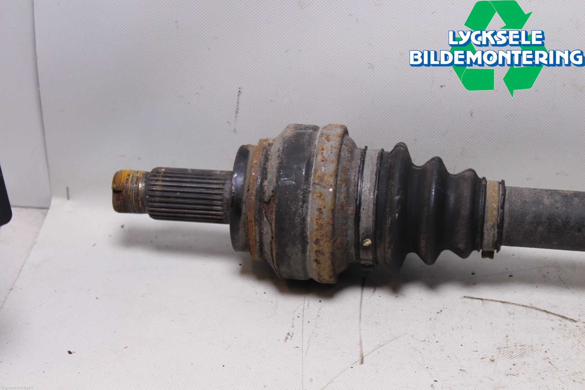 BMW X3 F25 10-17 Drivaxel Bak Höger