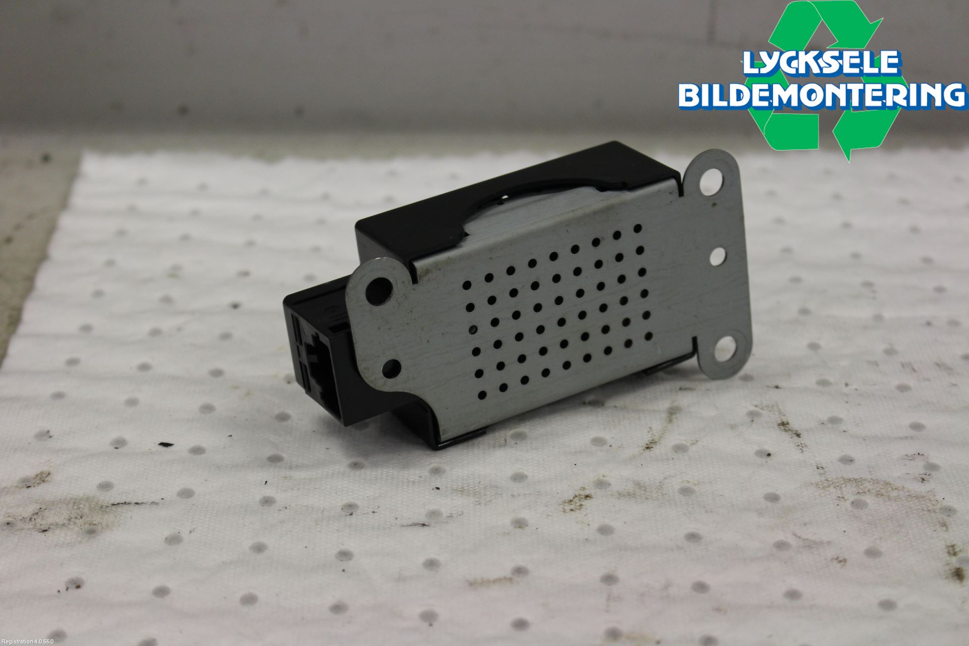 Volkswagen VW TIGUAN 07-16 Antennförstärkare