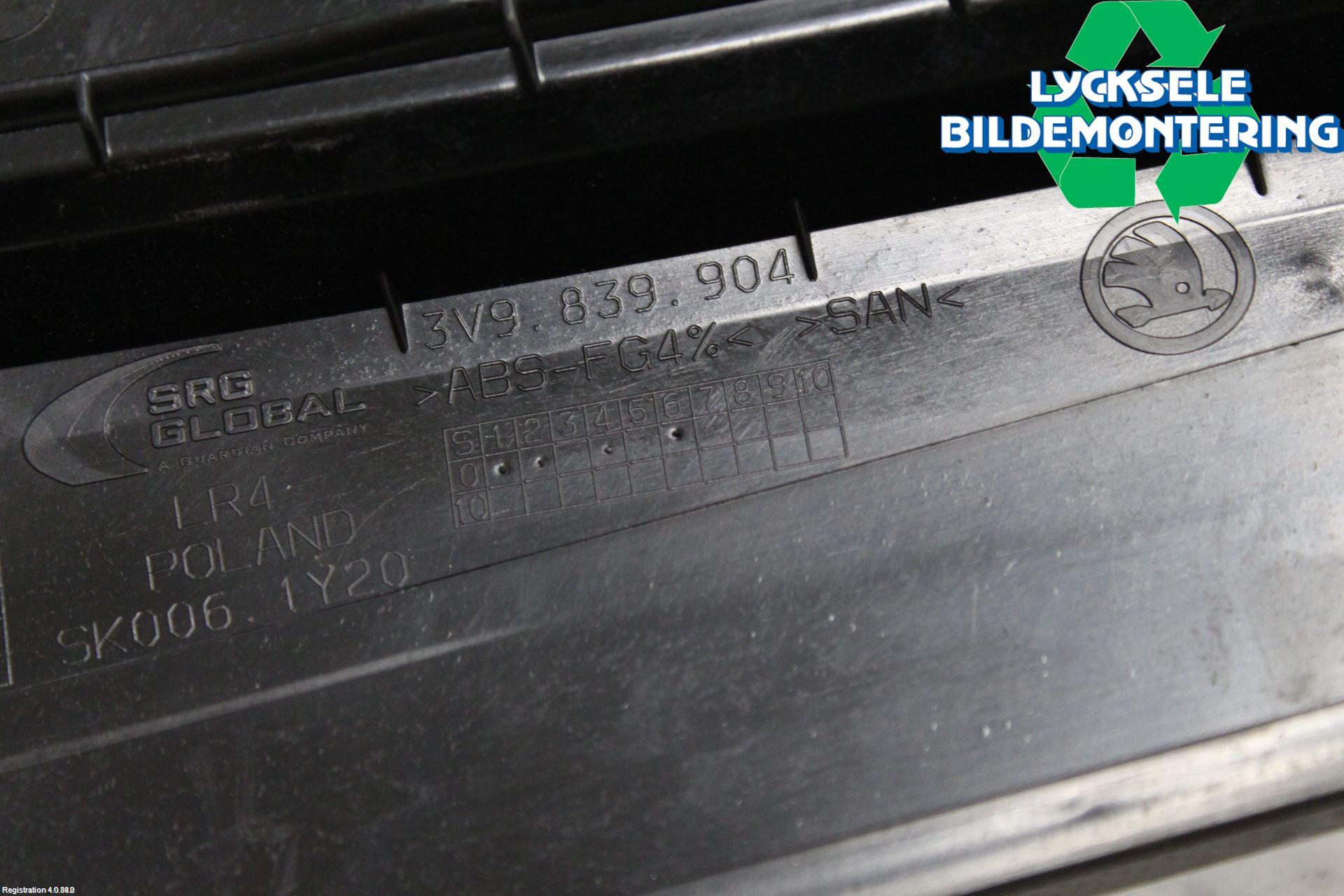 Skoda SUPERB 16-24 Dörr Dekorlist Bak Hö