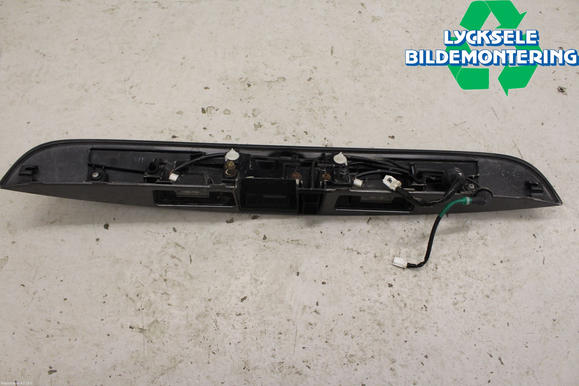 Nissan JUKE 10-14 Bakluckehandtag