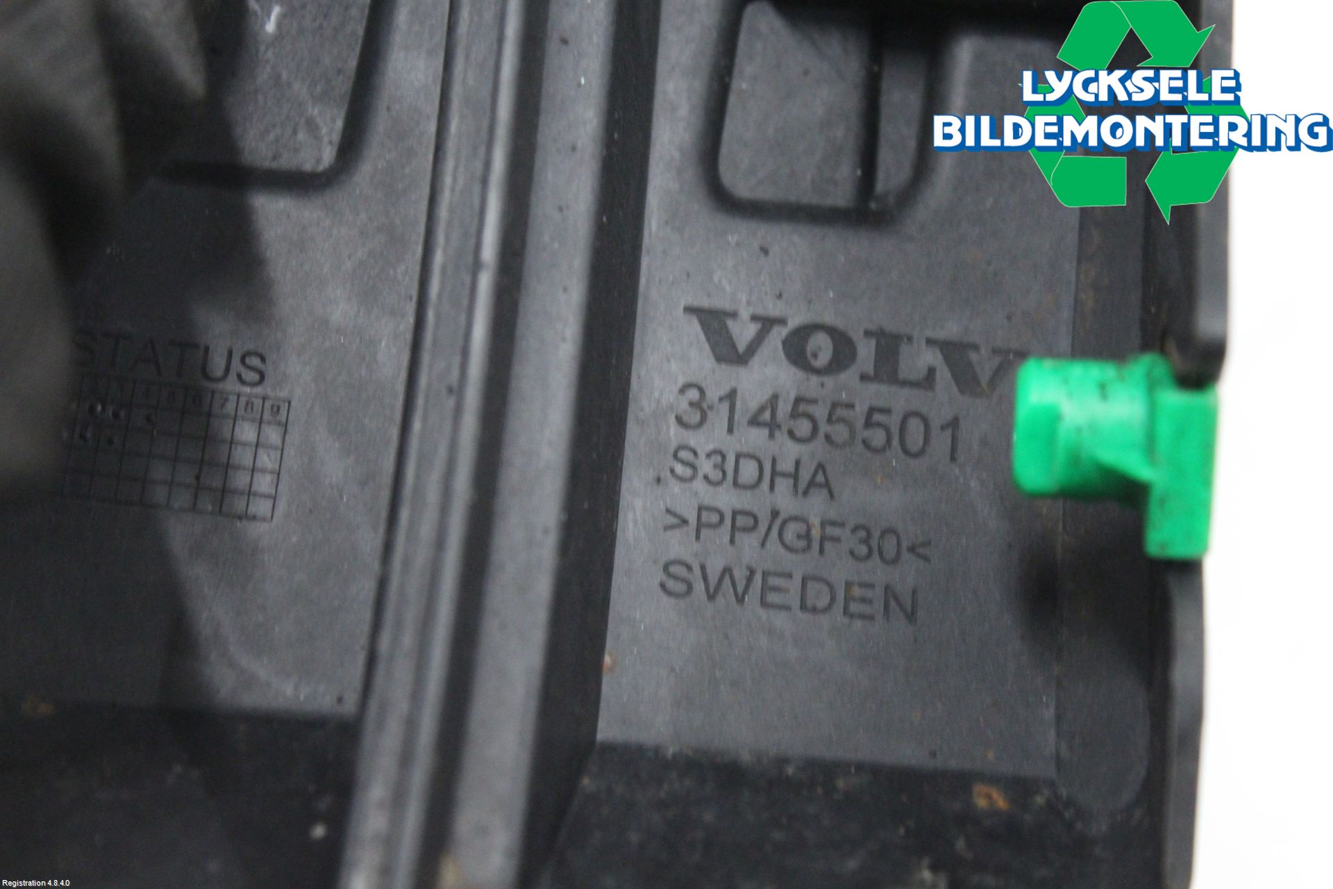 Volvo V60 19- Stötfångarfäste Bak Hö