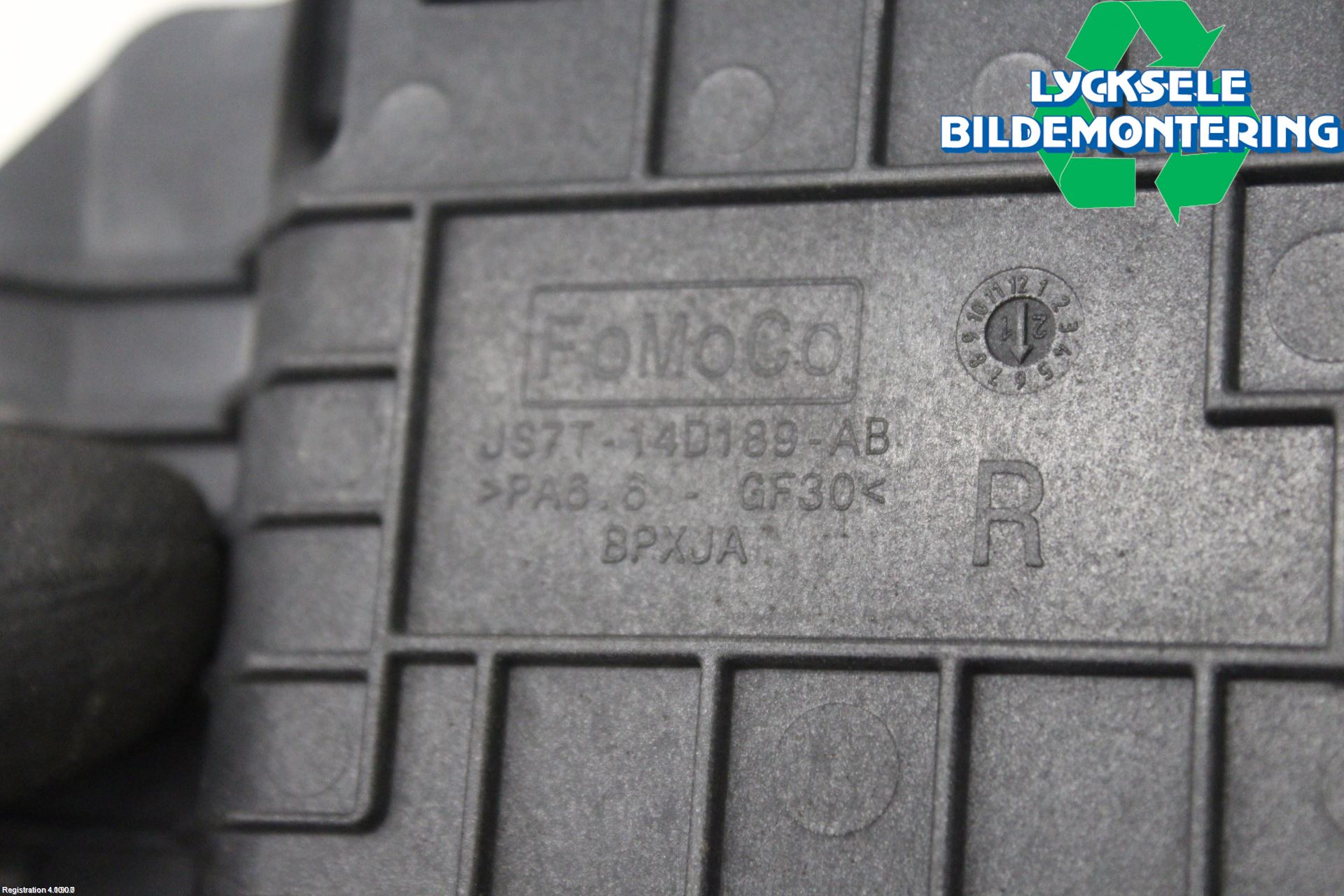 Ford MONDEO 15-22 Stötfångarfäste Bak Hö
