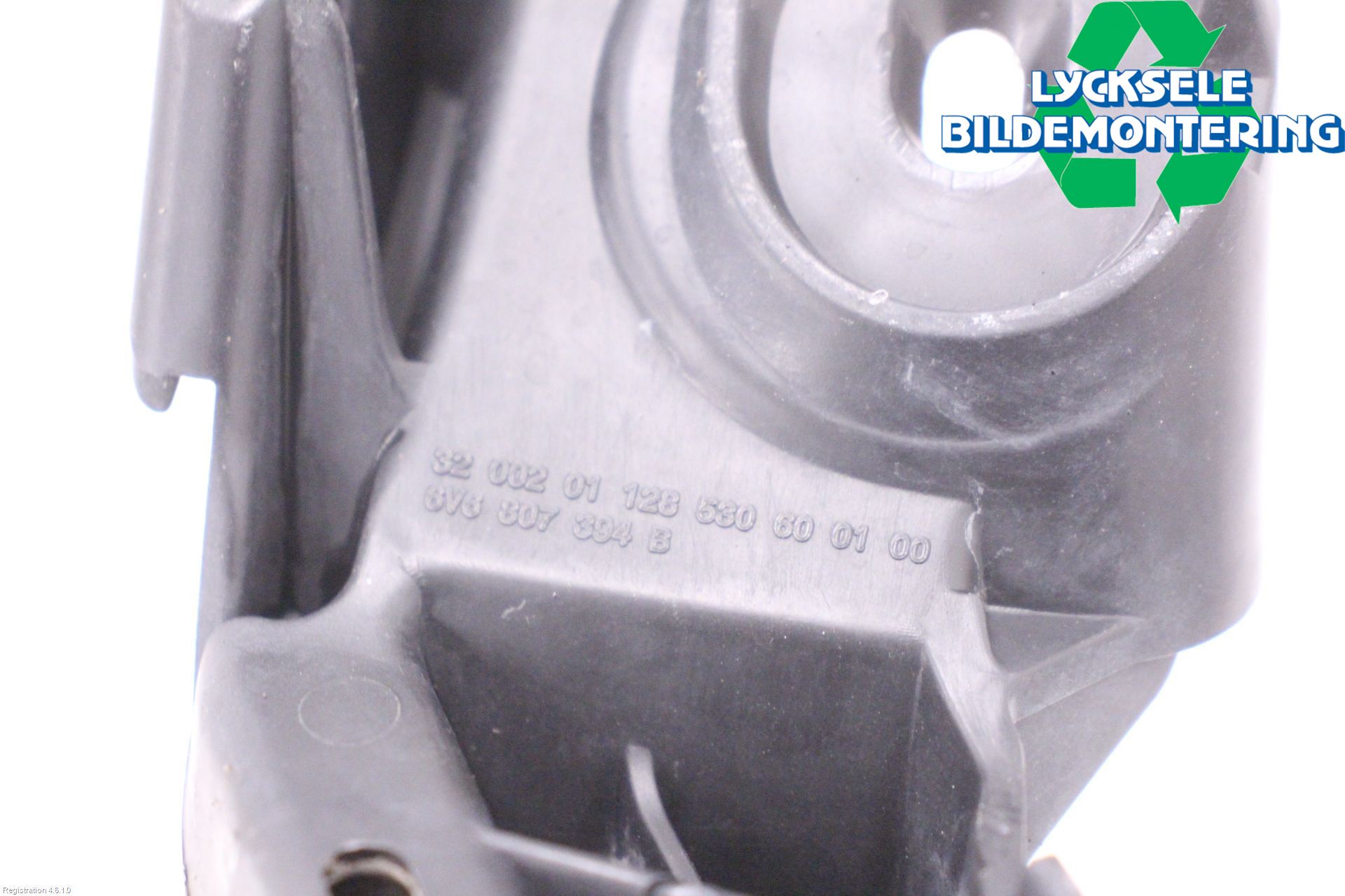 Skoda FABIA 15-21 Stötfångarfäste Fram Hö