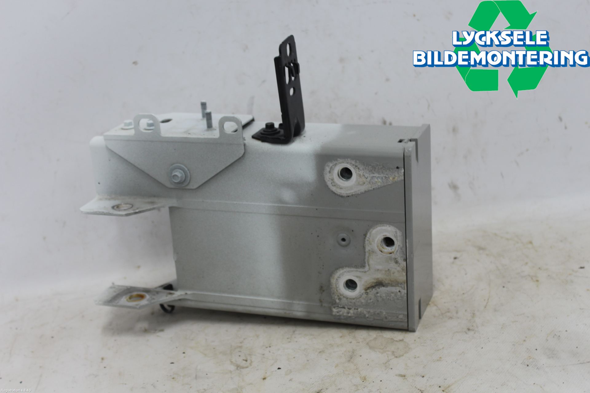 Volvo V60 19- Stötfångarbärjärn Fram