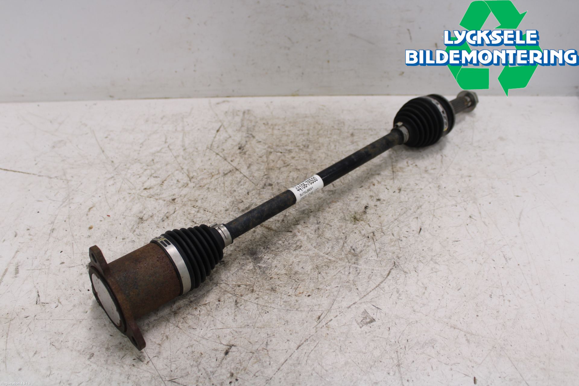 Suzuki SX4 S-CROSS 22- Drivaxel Bak Vänster