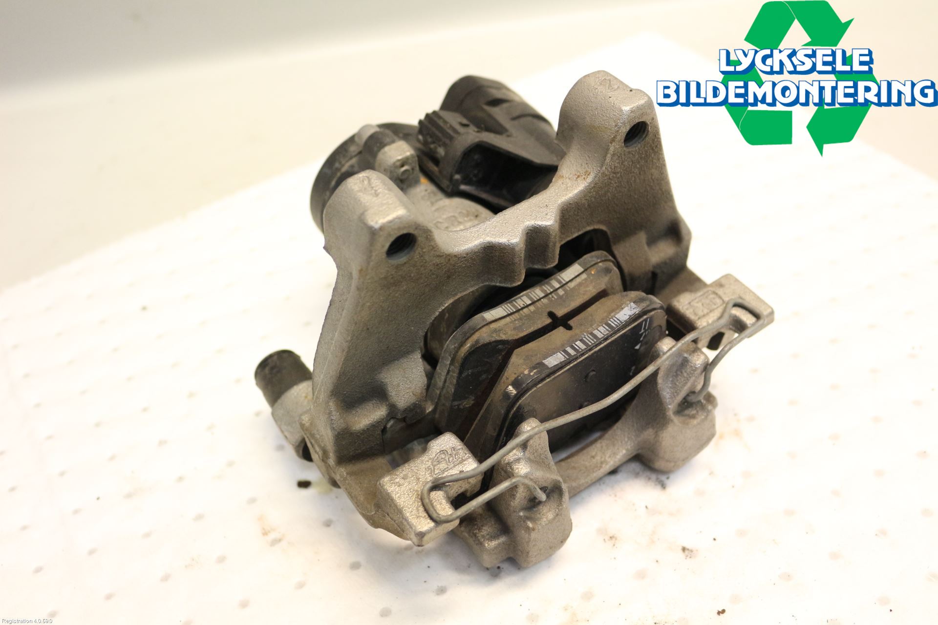 Volkswagen VW PASSAT 15-19 Bromsok Bak Höger