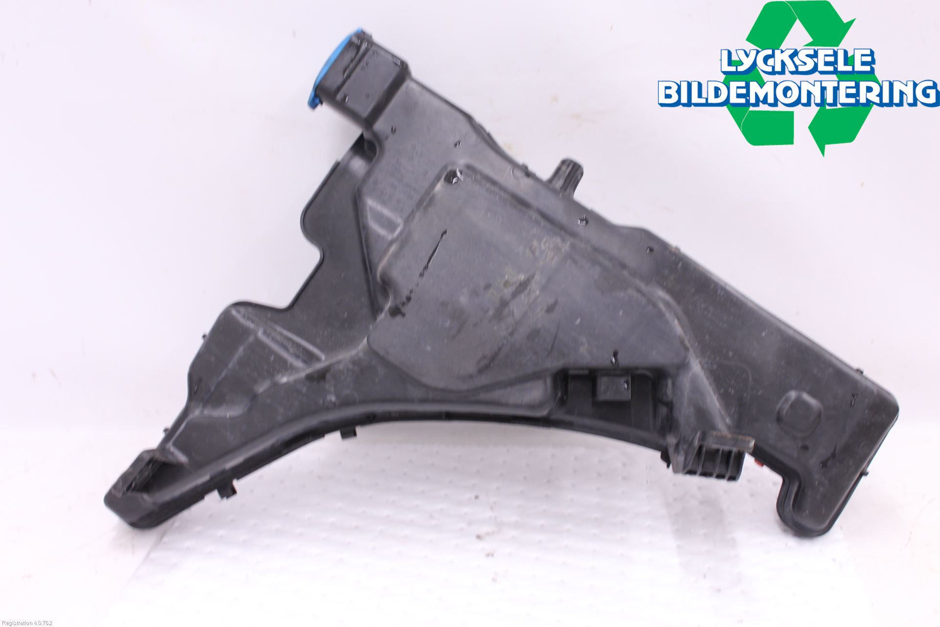 Audi A4/S4 B9 20- Spolartank Vindruta-Strål