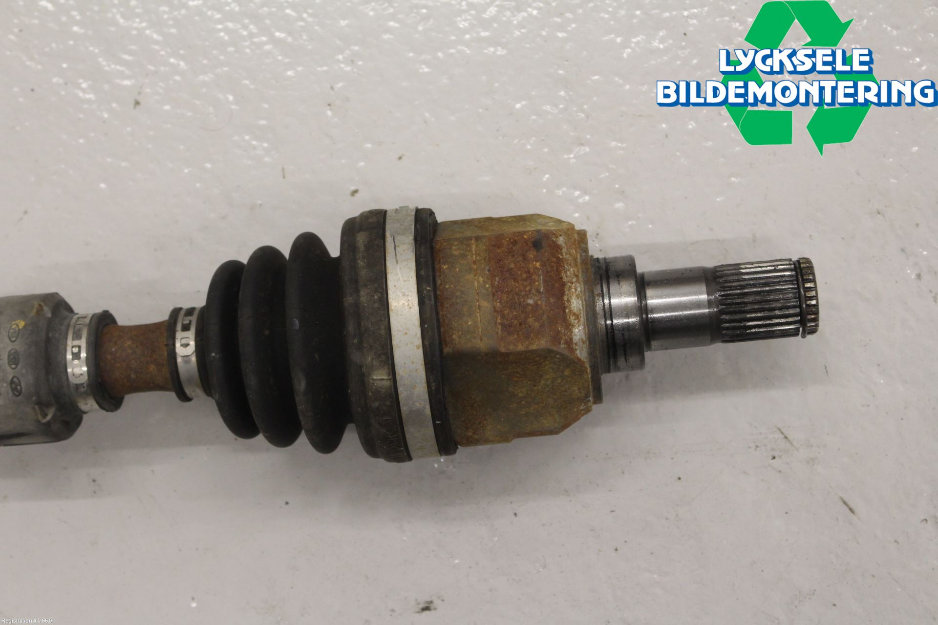 Kia VENGA 10-19 Drivaxel Fram Vänster