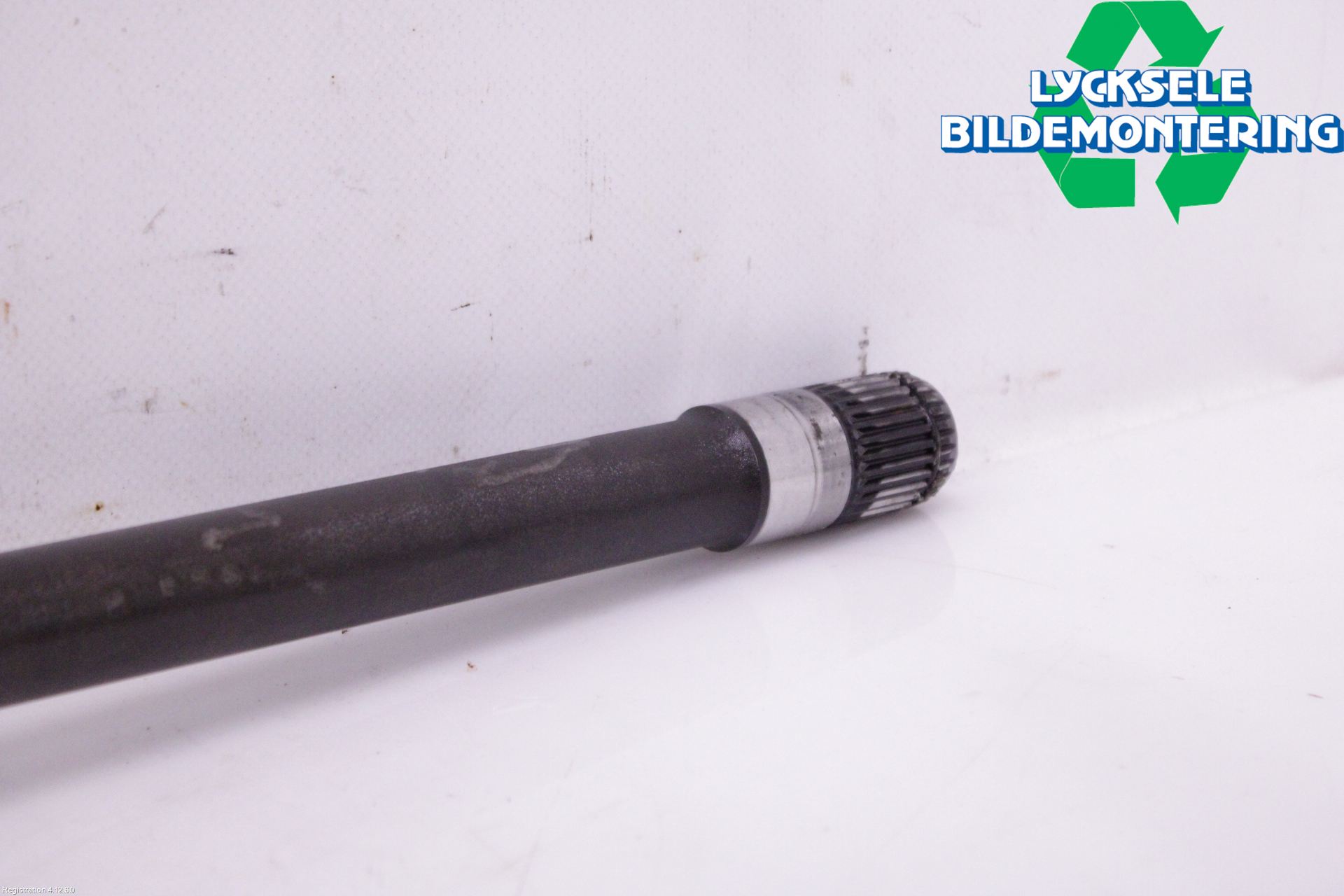 BMW 3 F30/F31/F80 12-19 Drivaxel Fram Höger