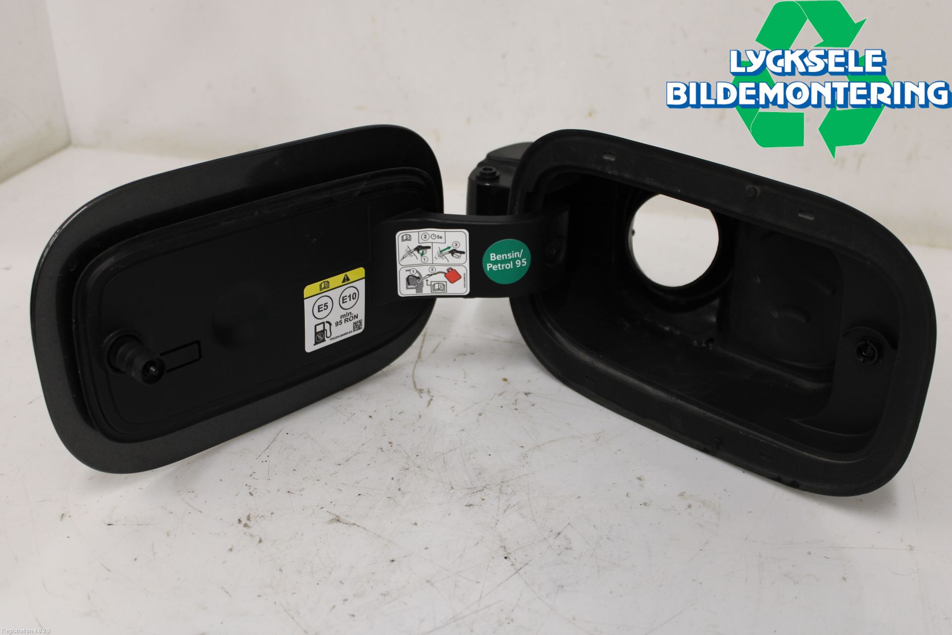 Ford KUGA/KUGA PHEZ/FHEV 20- Tanklucka